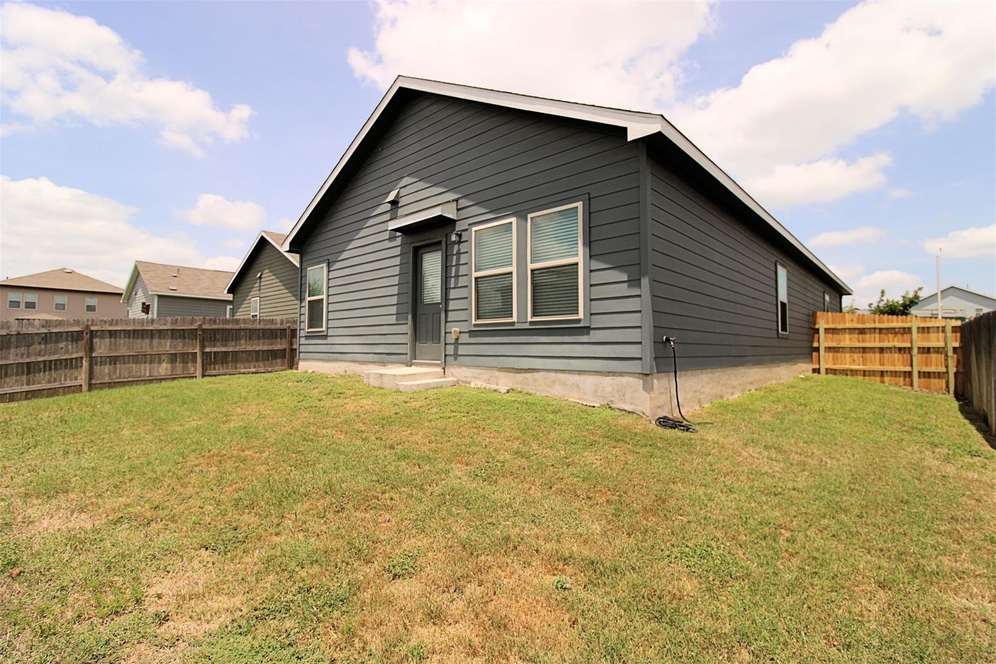 299 Emerald Green Trl Property Photo 21