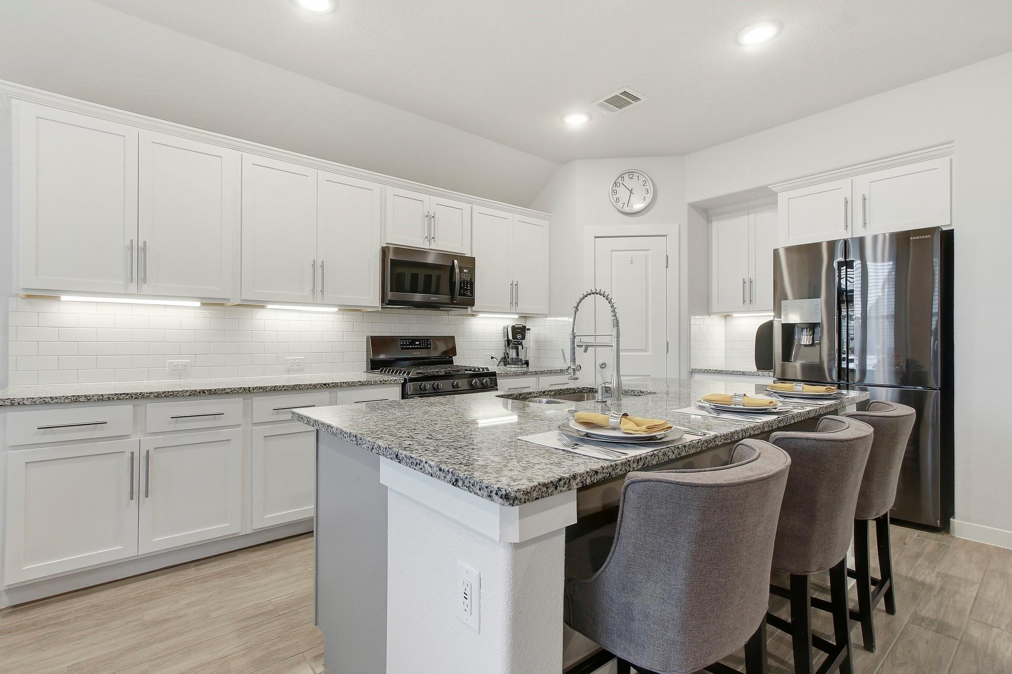 6832 Catania Loop Property Photo 4