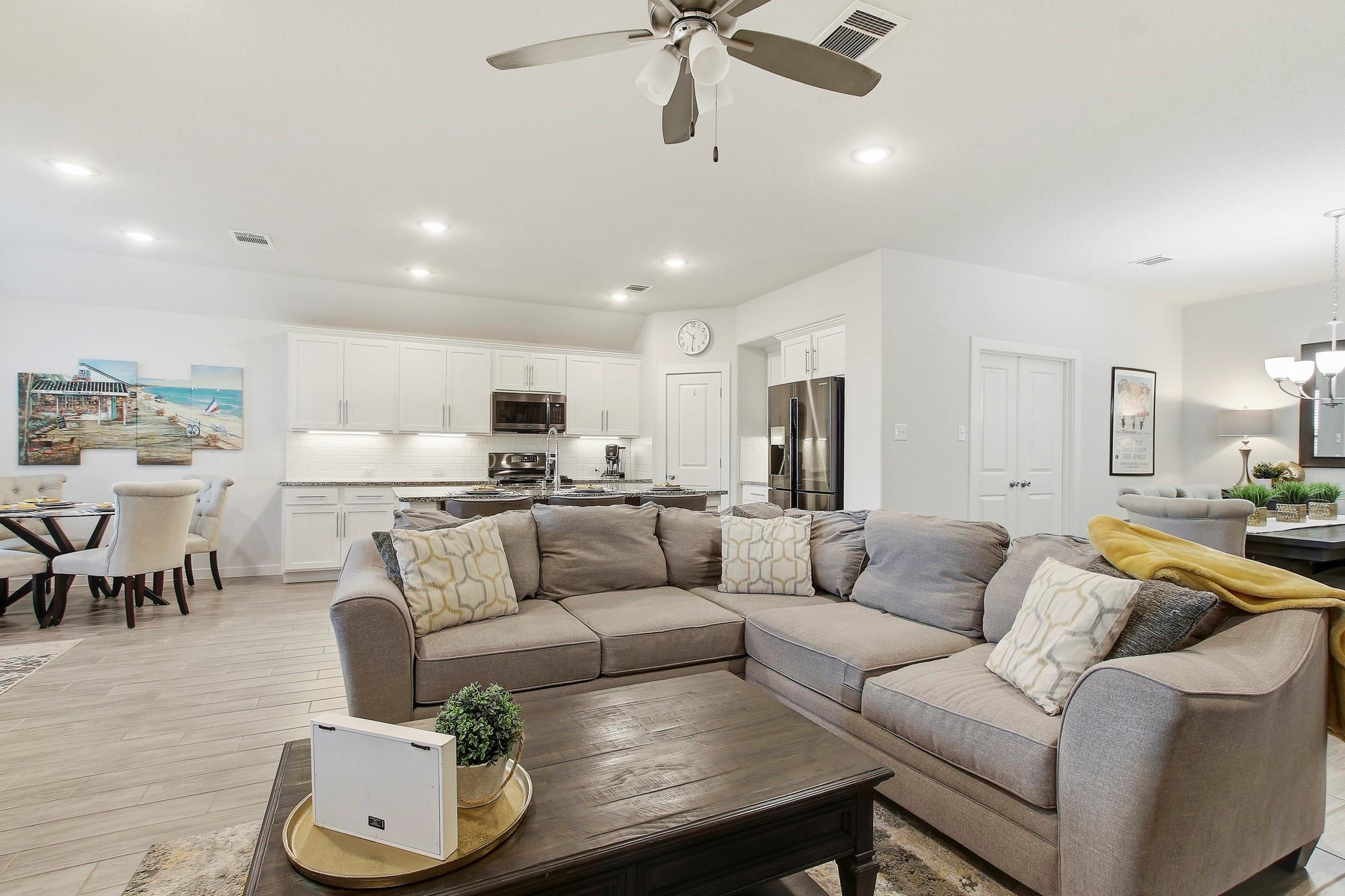 6832 Catania Loop Property Photo 6