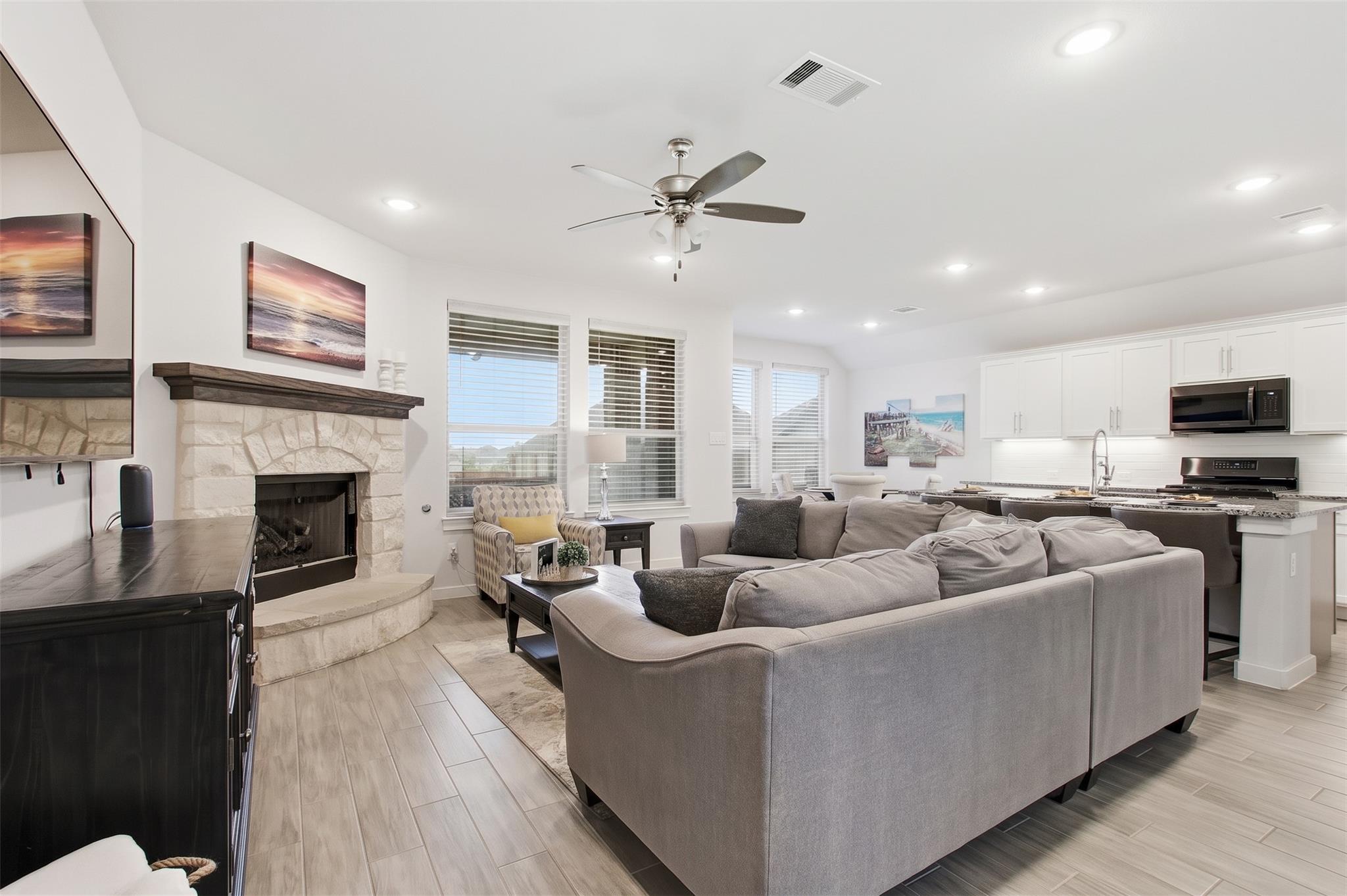 6832 Catania Loop Property Photo 8