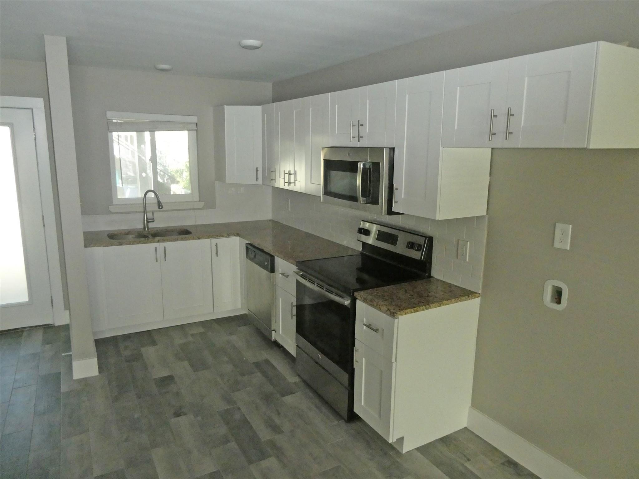 909 Reinli St #133 Property Photo 7
