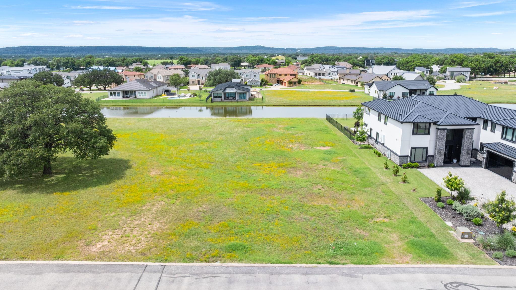 102 Summer Life Ln Property Photo 2