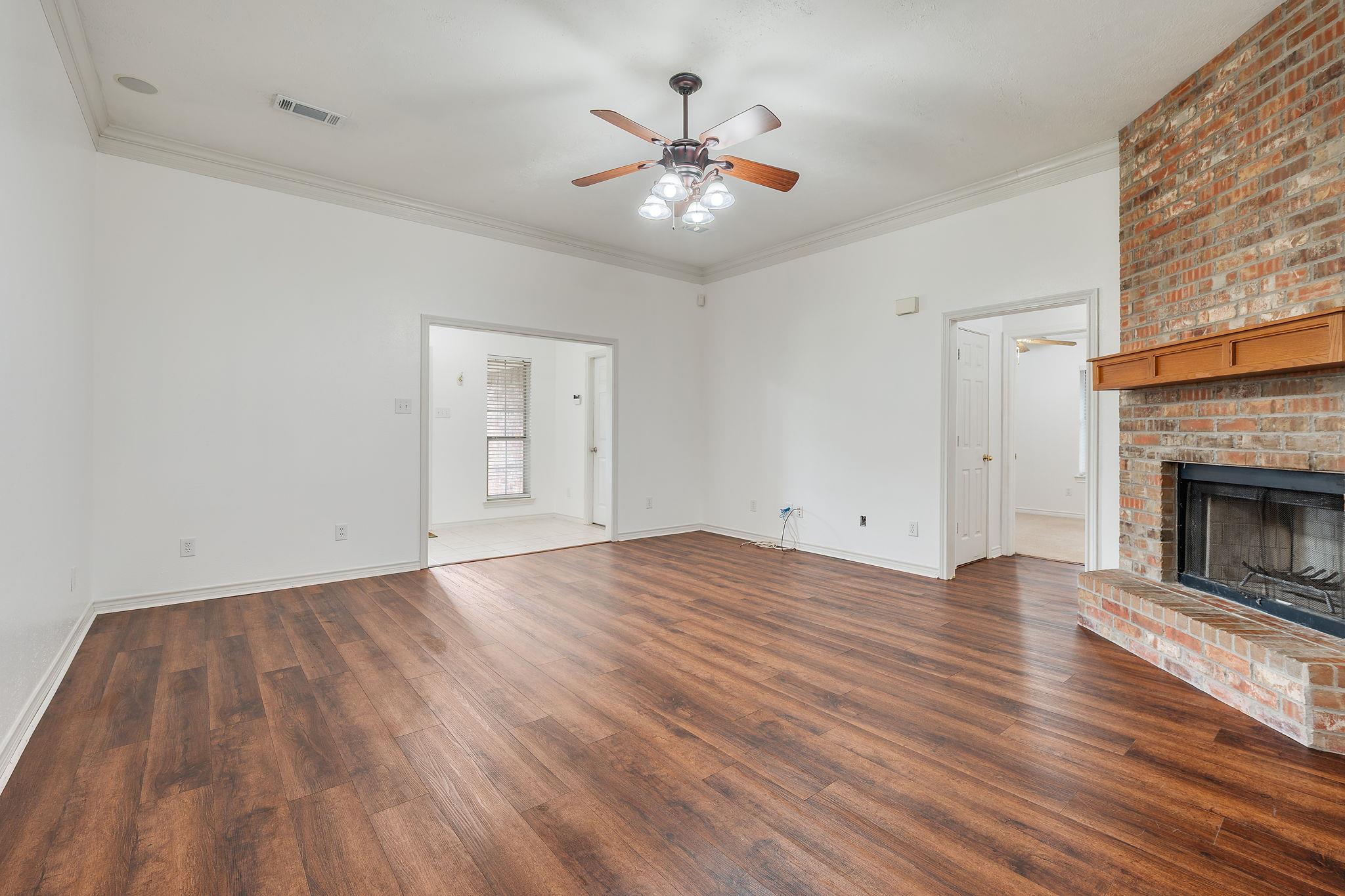 1521 Strasburg Cir Property Photo 5