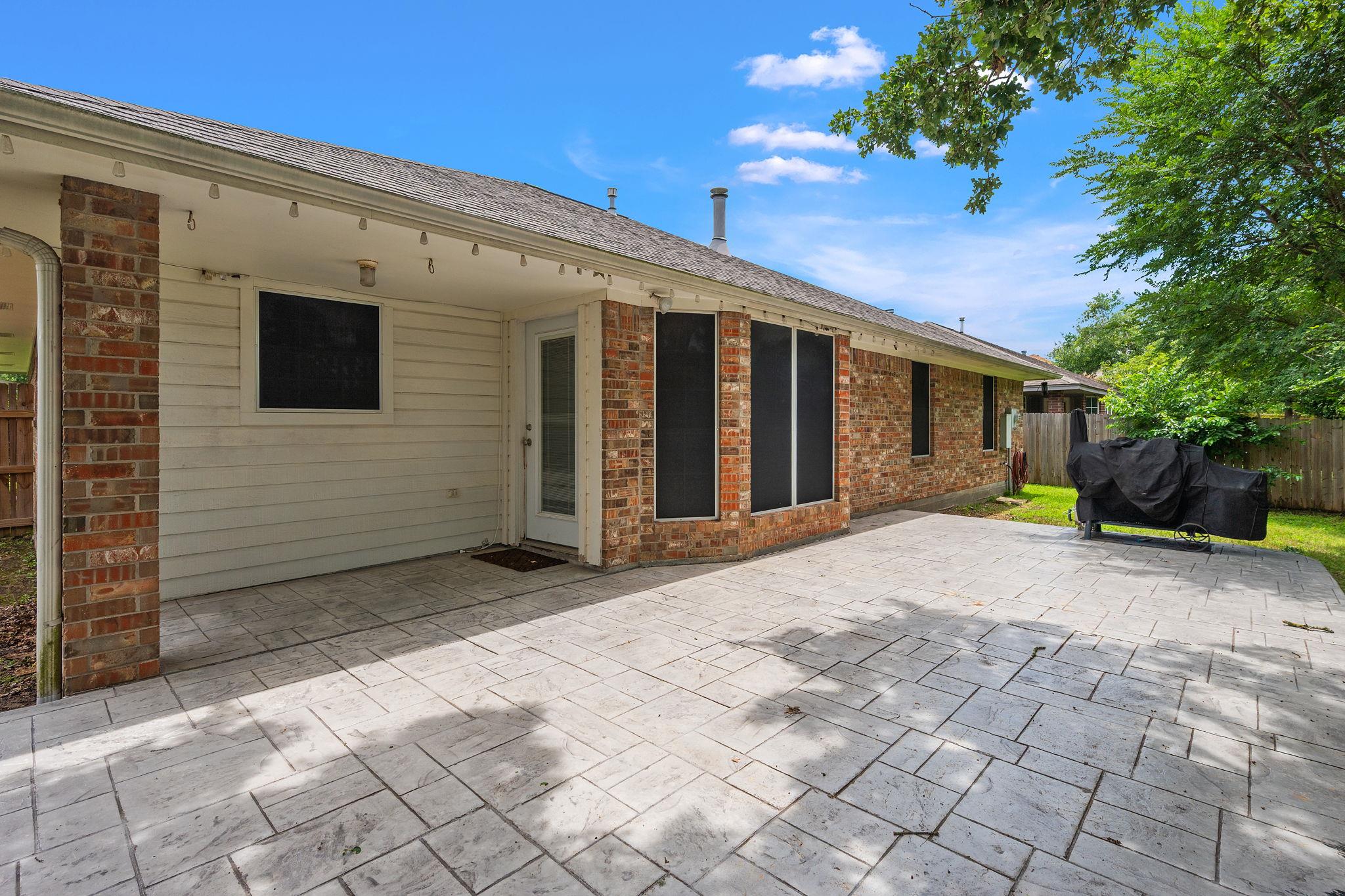 1521 Strasburg Cir Property Photo 16