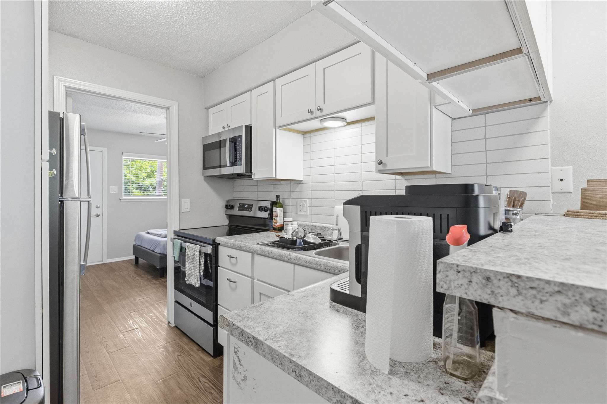 2801 Hemphill Park #a303 Property Photo 3