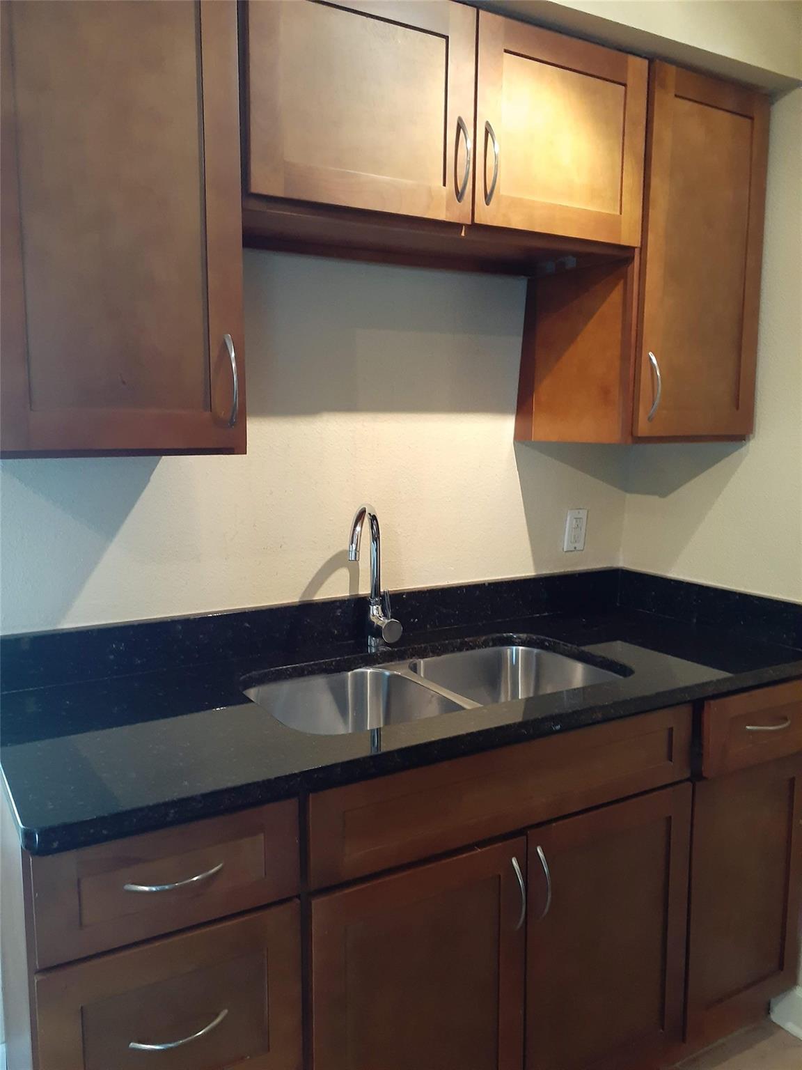 2020 S Congress Ave #1202 Property Photo 15