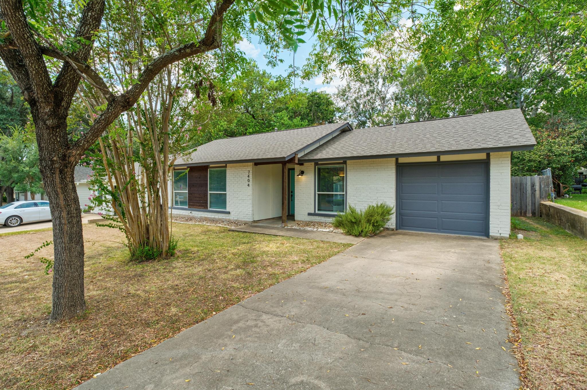 7404 Lunar Dr Property Photo 3