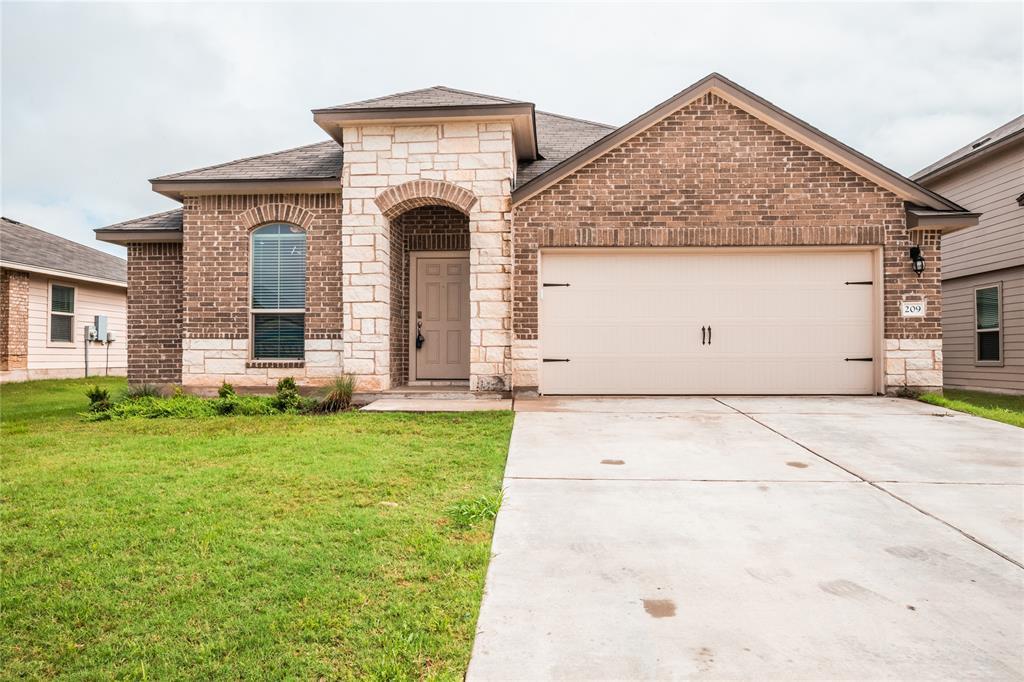 209 Reagor Dr Property Photo 1