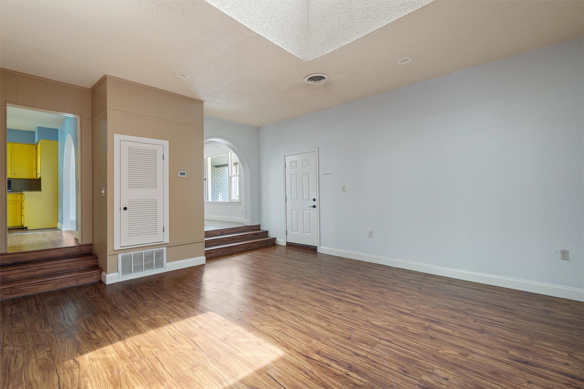 2106 Allred Dr Property Photo 3