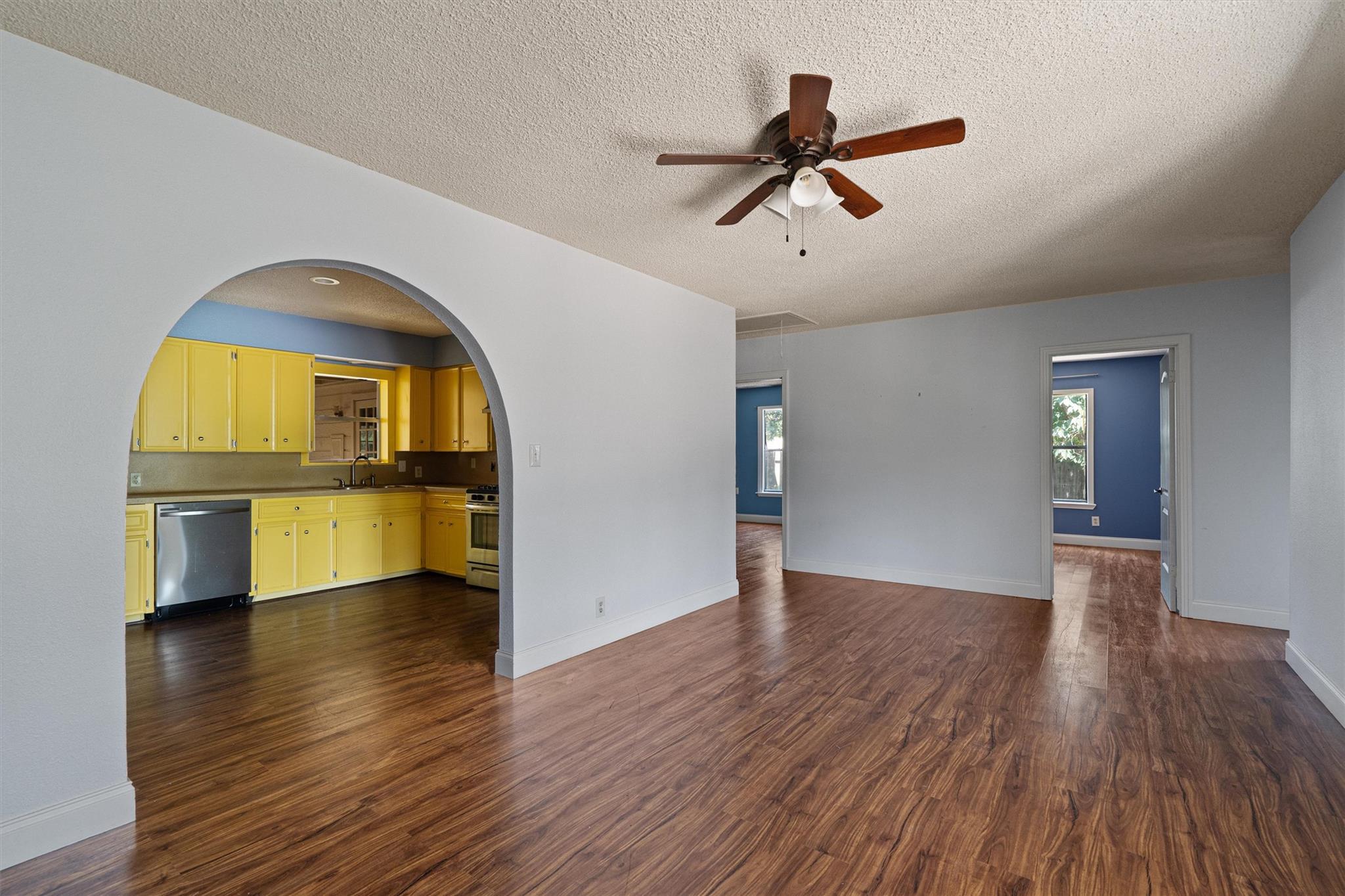 2106 Allred Dr Property Photo 6