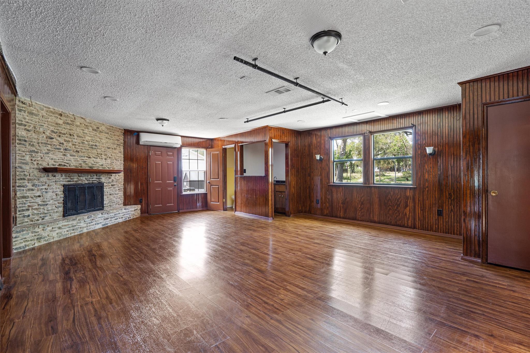 2106 Allred Dr Property Photo 14