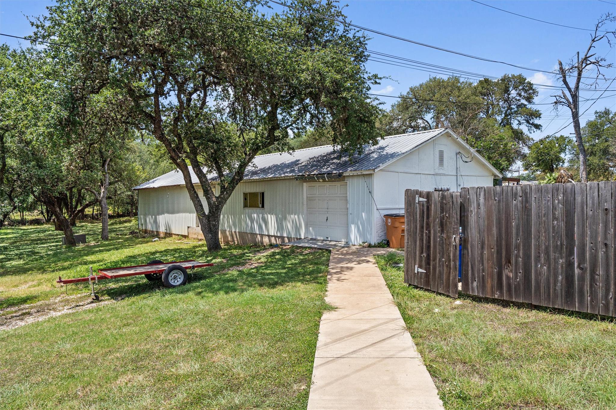2106 Allred Dr Property Photo 32