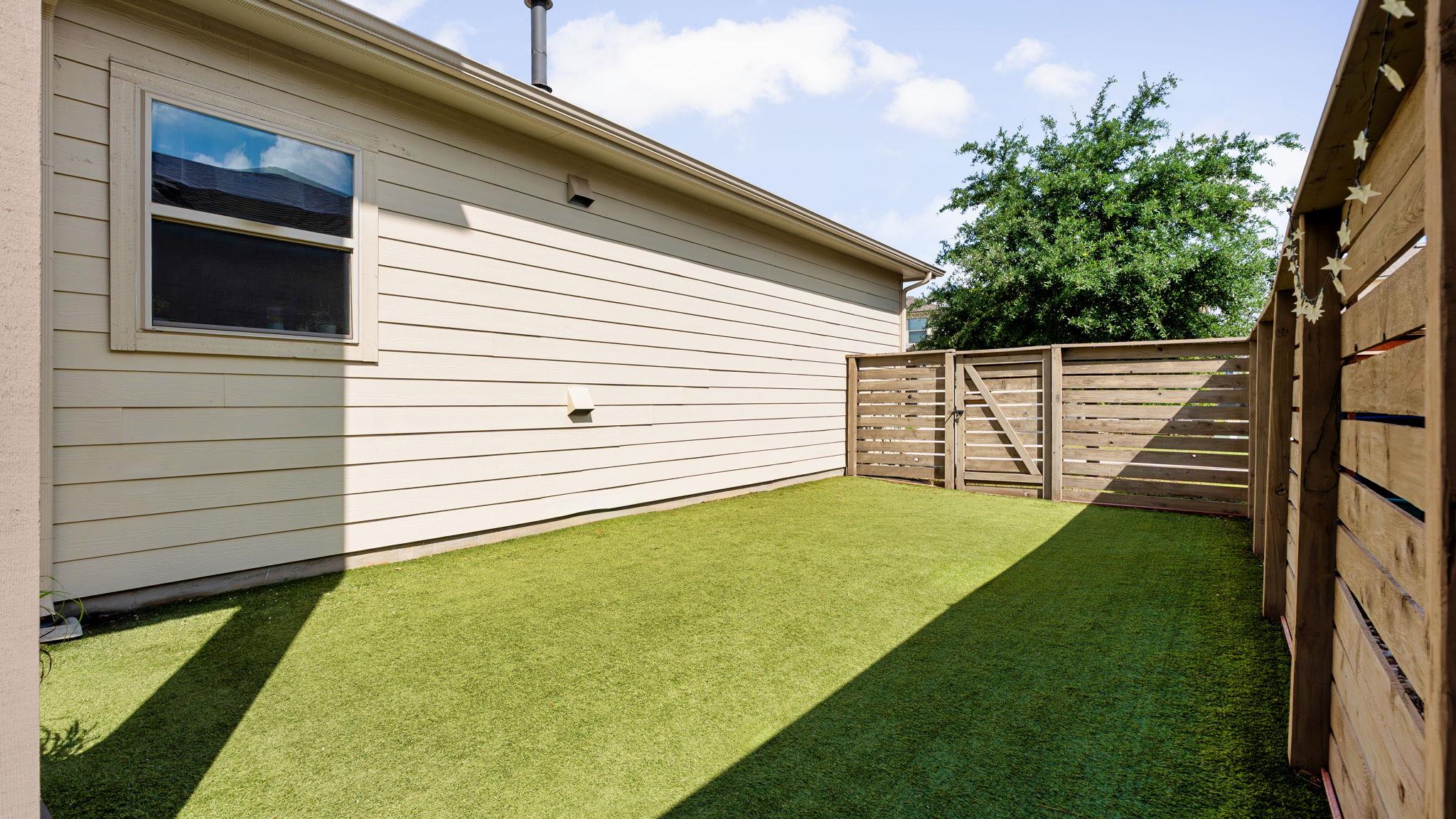 1511 Lawrence St Property Photo 9