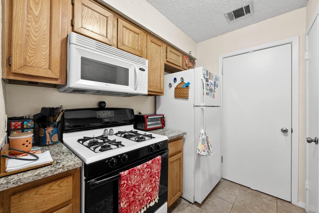 3621 Leafield Dr Property Photo 11