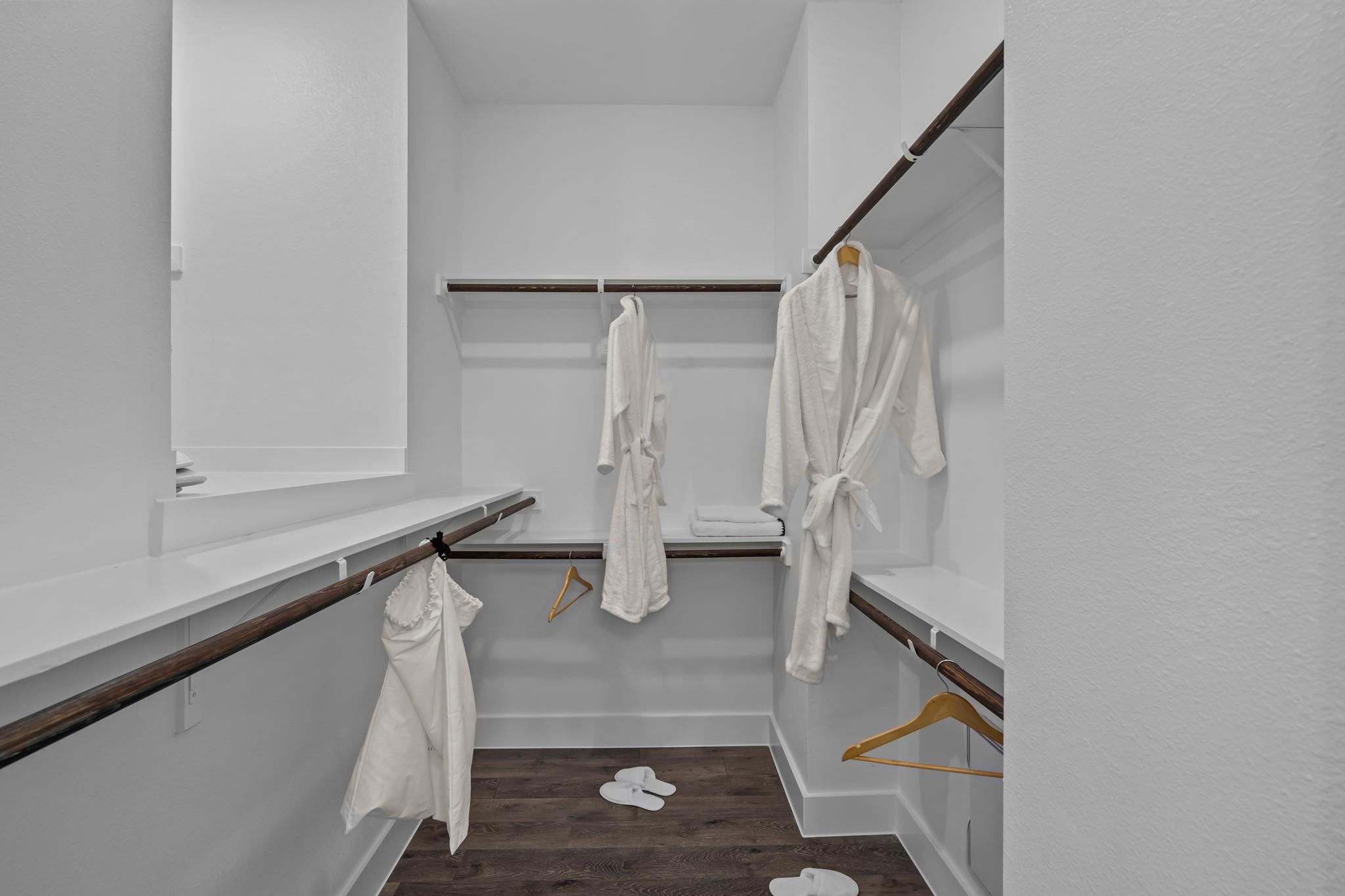 1664 Hillside Terrace None #4417 Property Photo 12