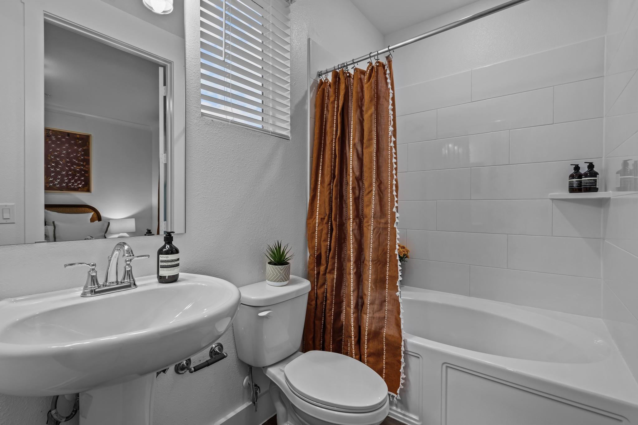 1664 Hillside Terrace None #4417 Property Photo 17