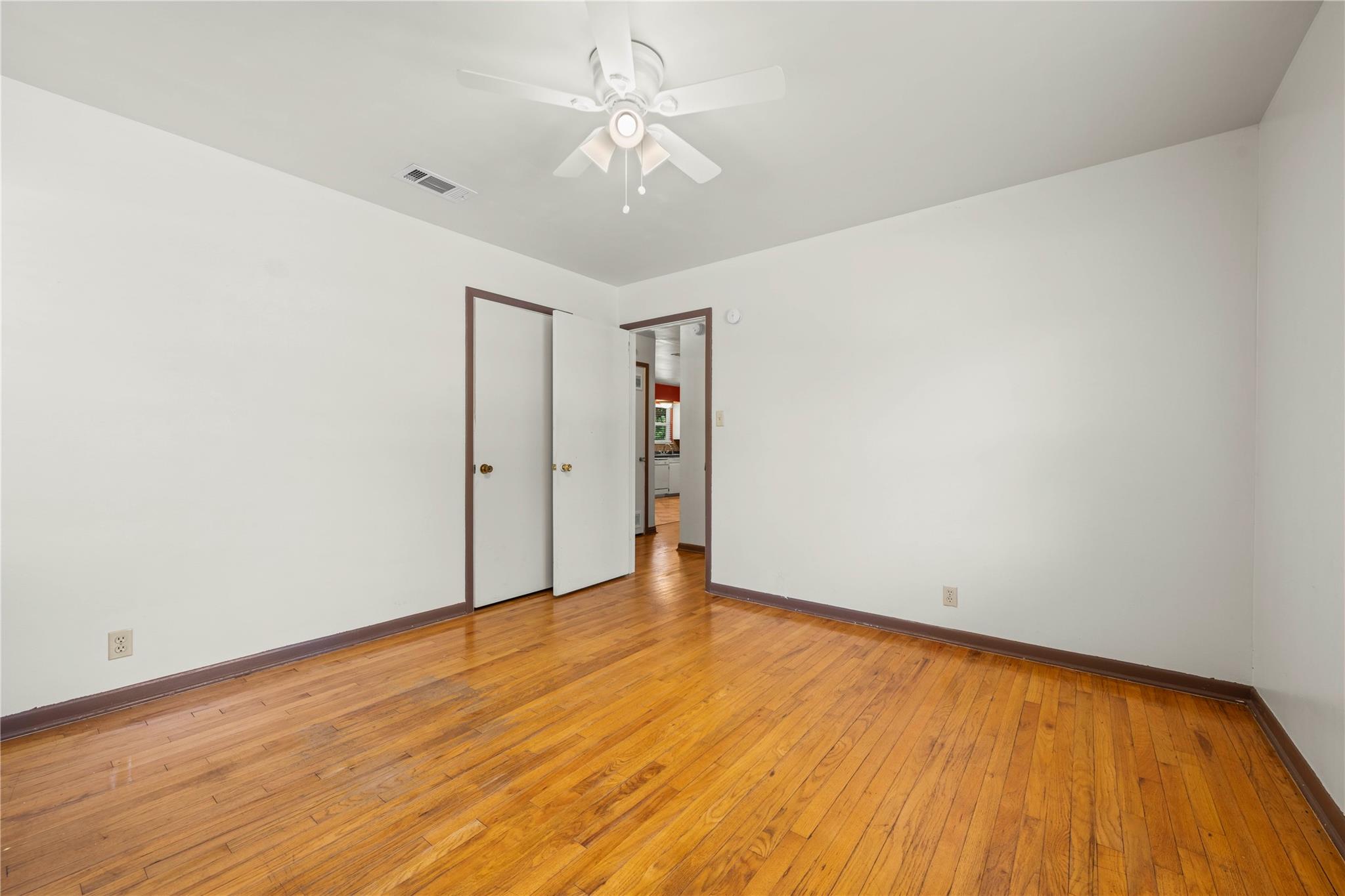 22 Park Ln Property Photo 10