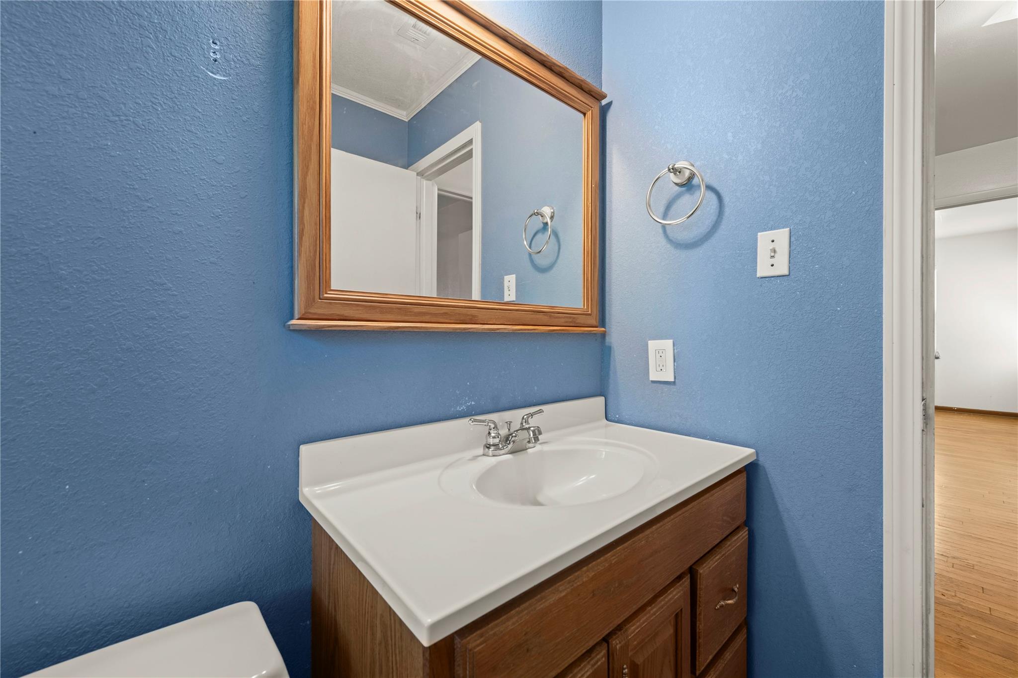 22 Park Ln Property Photo 14