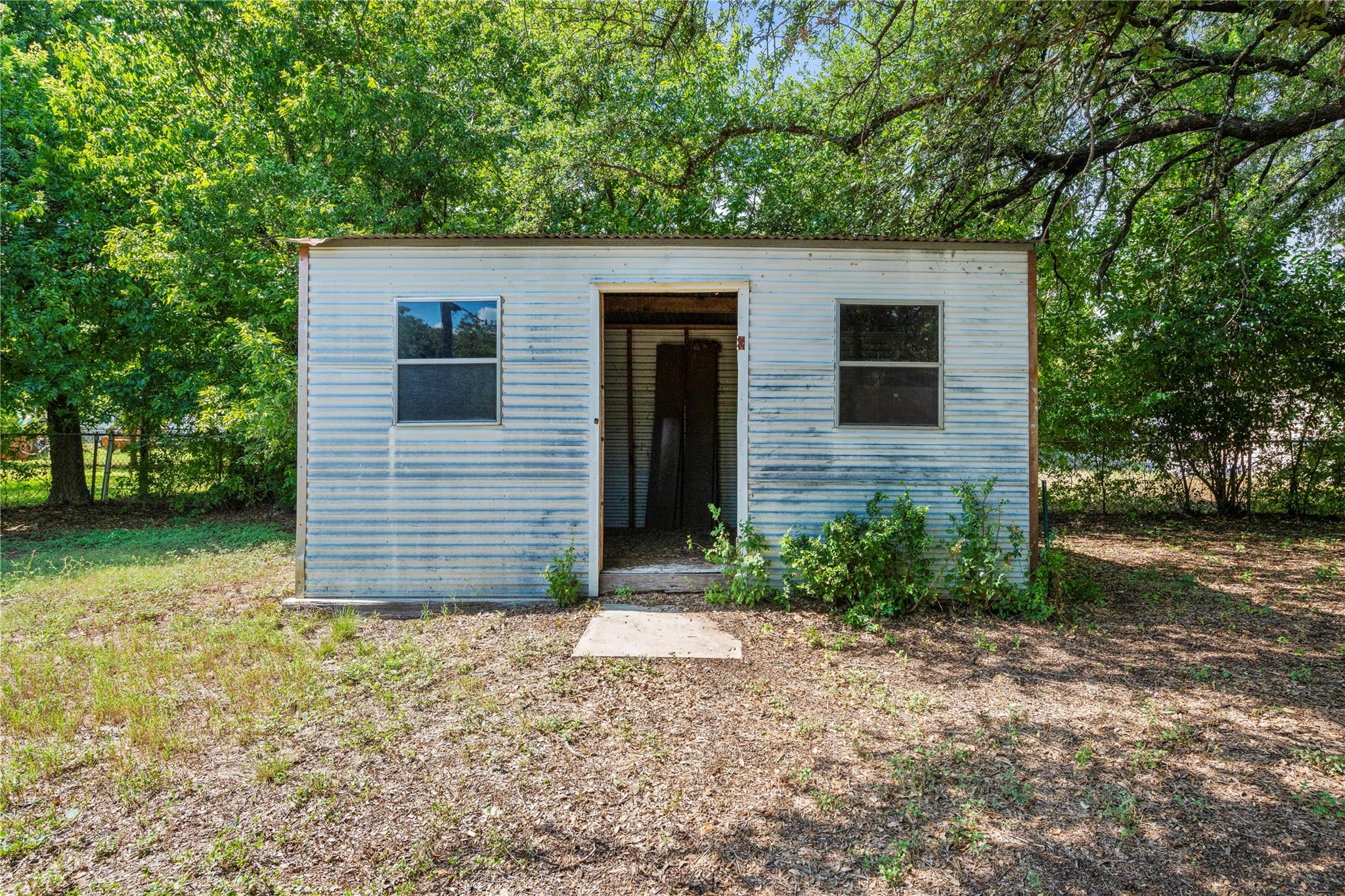22 Park Ln Property Photo 23