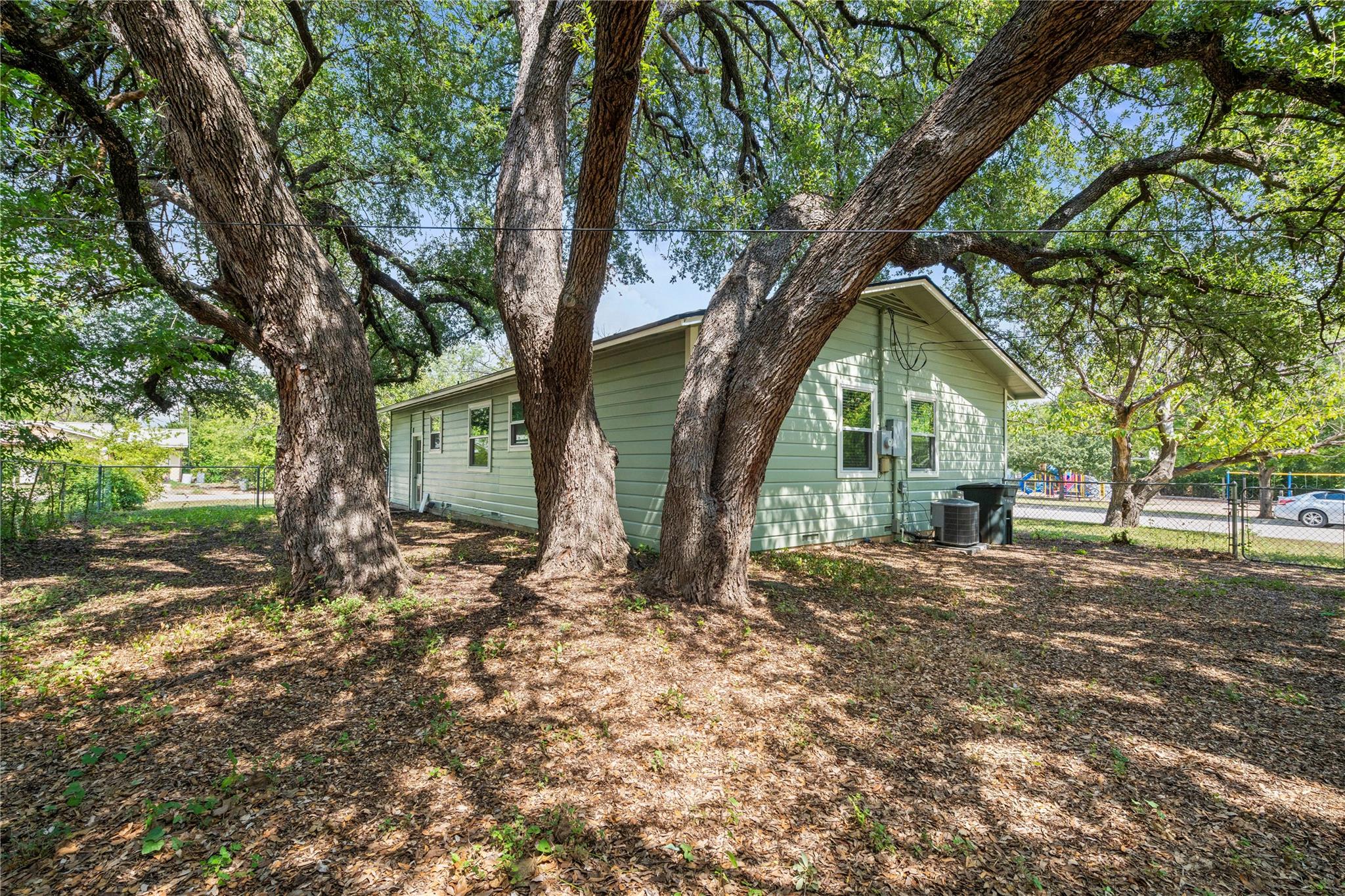 22 Park Ln Property Photo 25