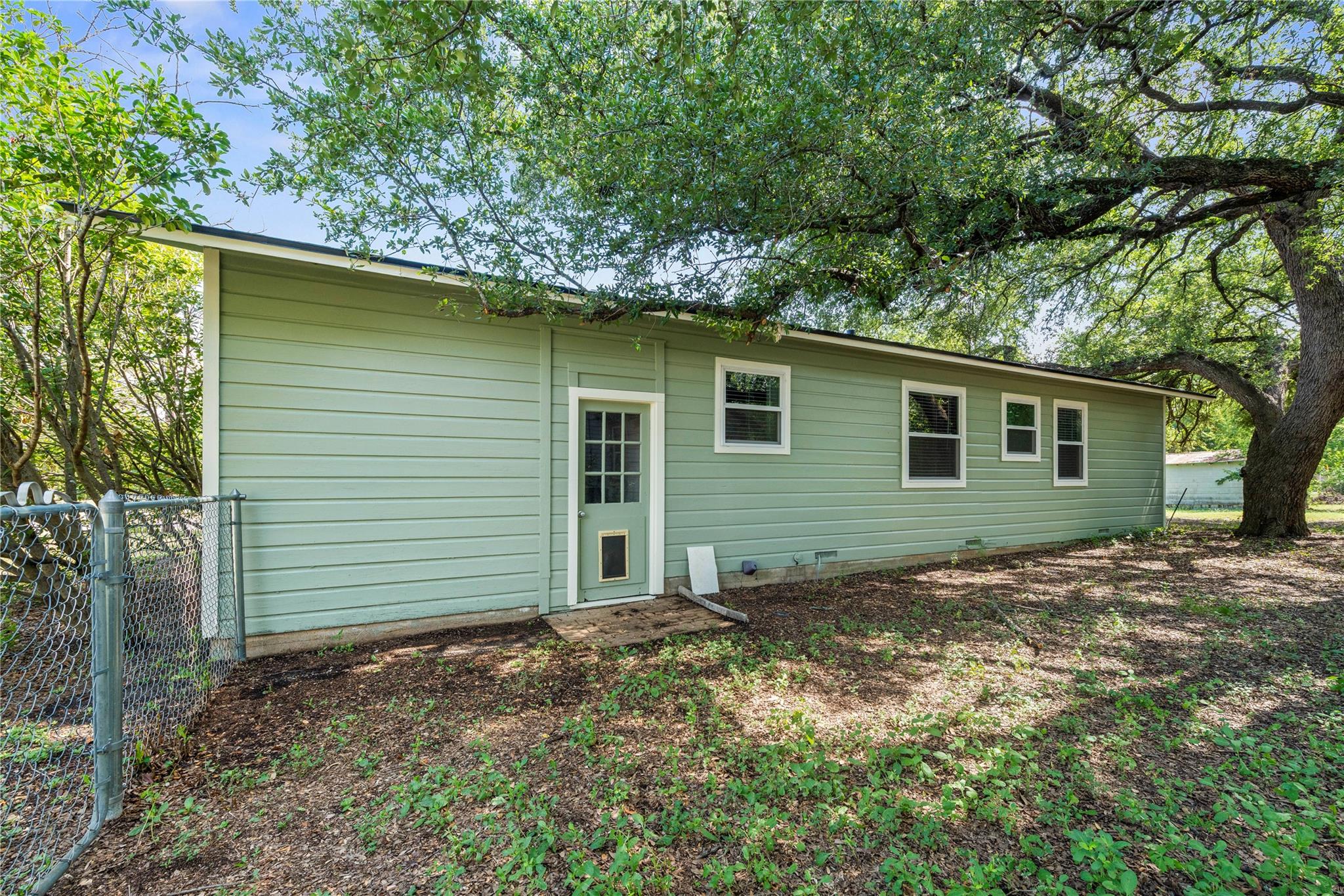 22 Park Ln Property Photo 26