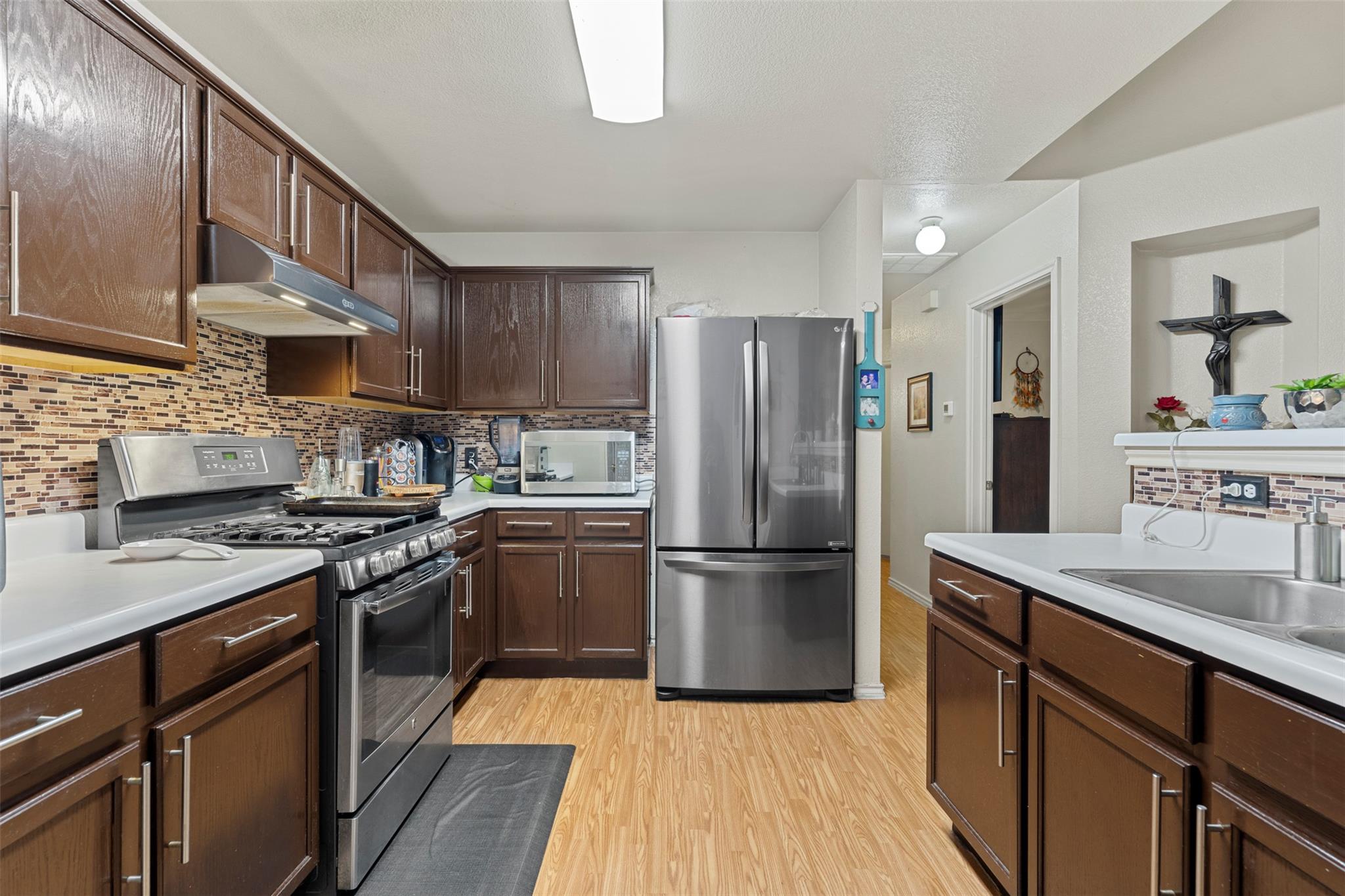 1000 Christopher Dr #b Property Photo 12