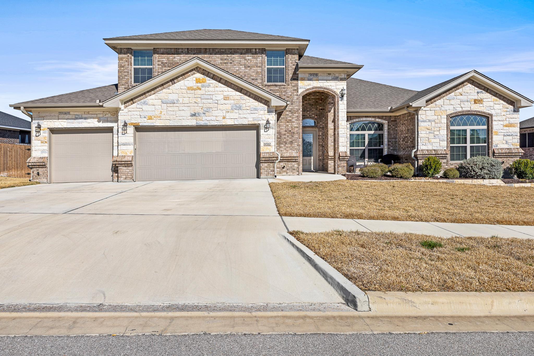8510 Dorset Dr Property Photo