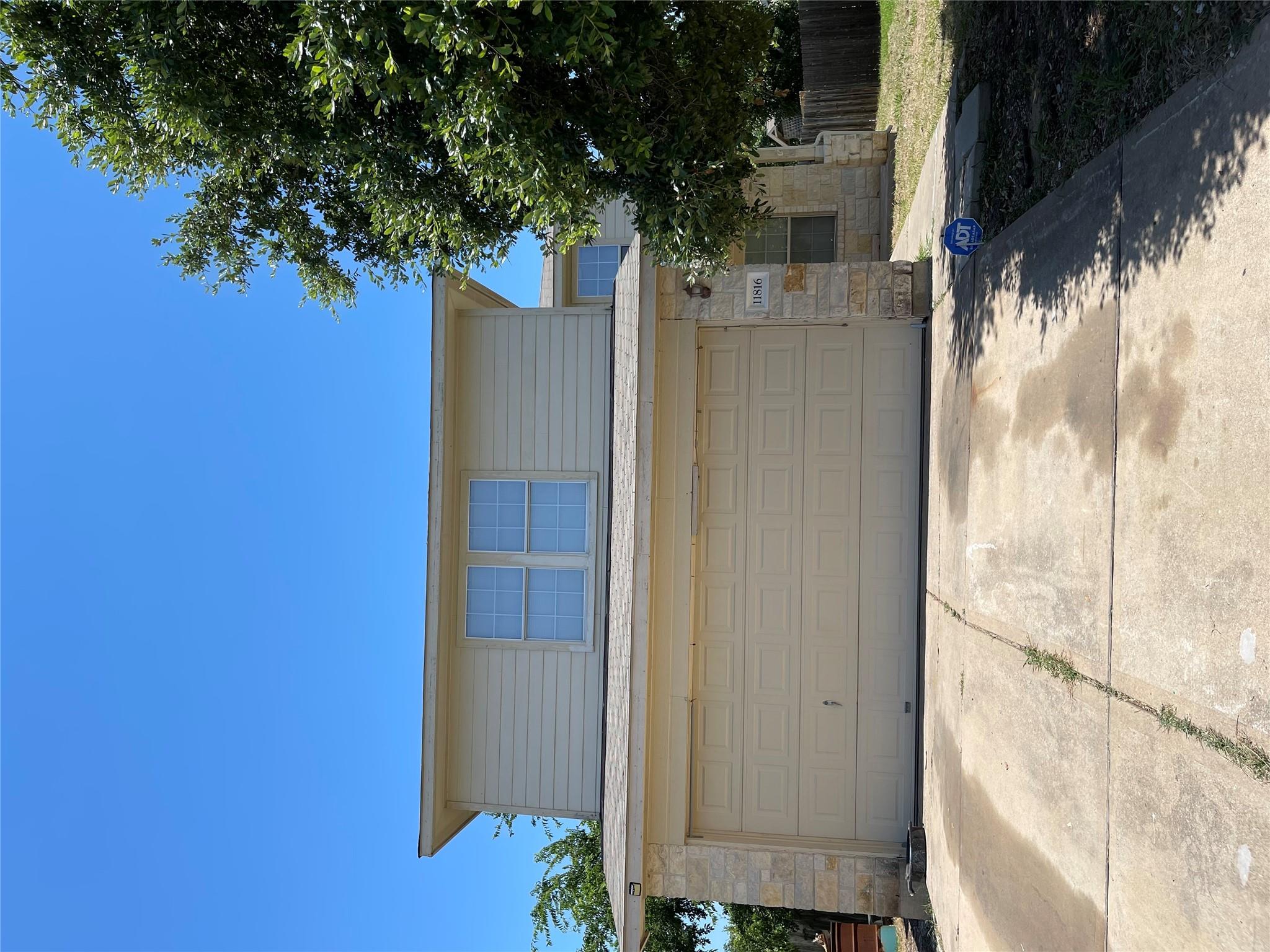 11816 Plains Valley Dr Property Photo 1