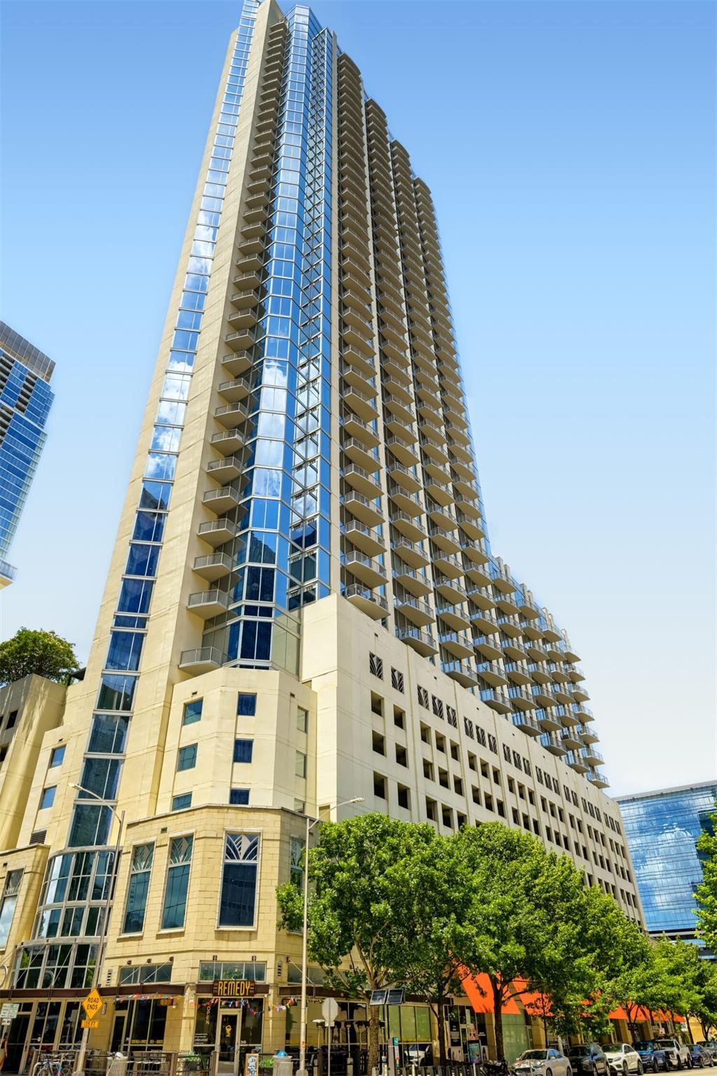 360 Nueces St #1208 Property Photo 2