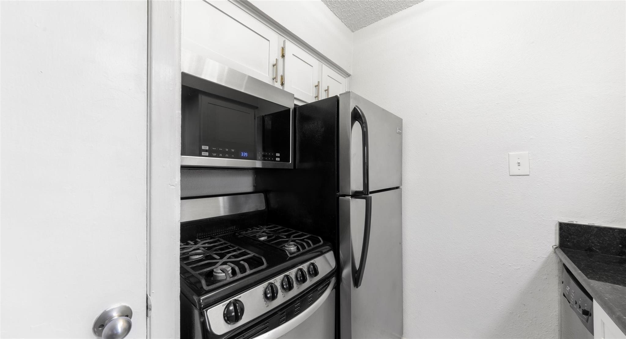 2401 Manor Rd #123 Property Photo 9