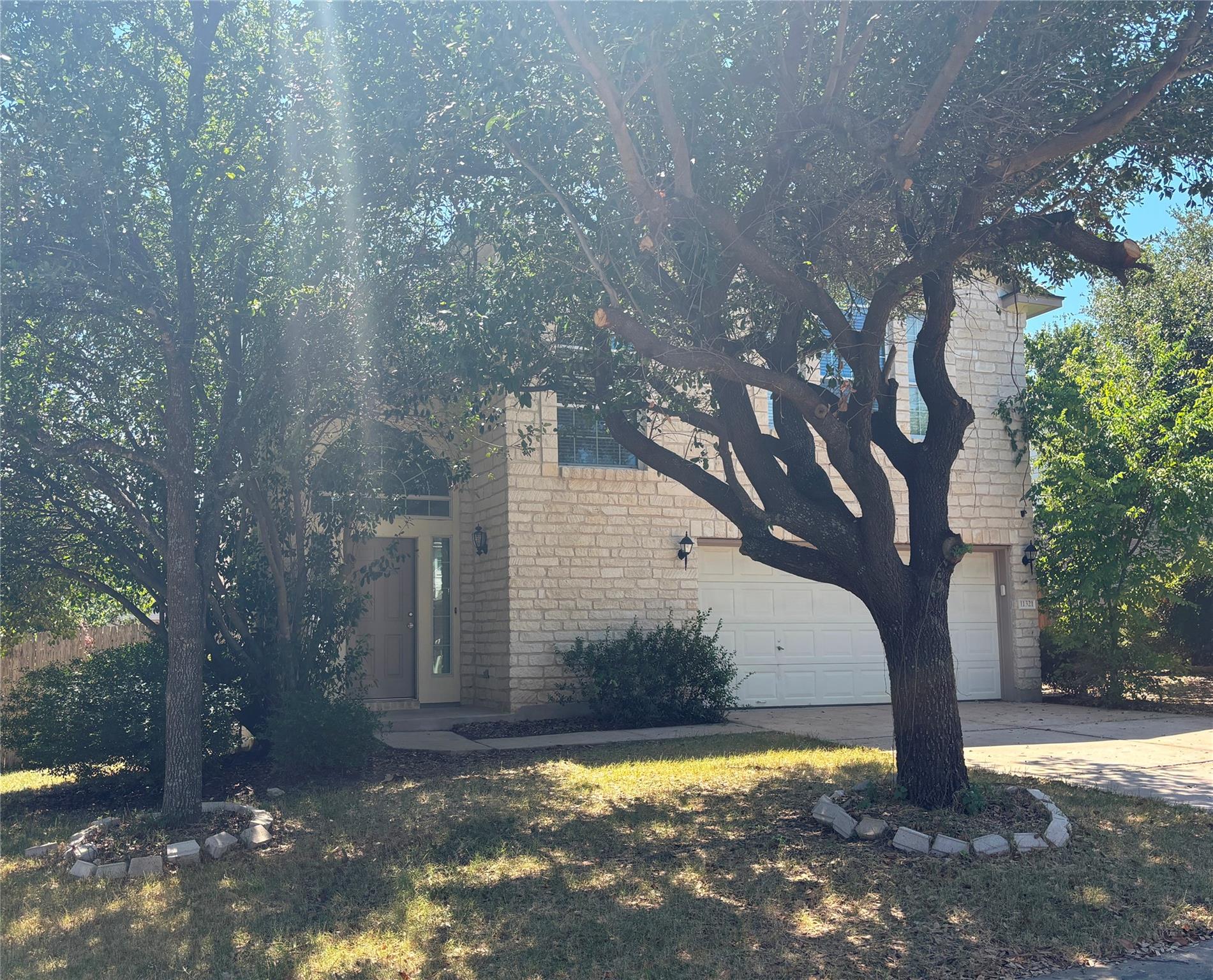 11321 Fletcher Hall Ln Property Photo 3