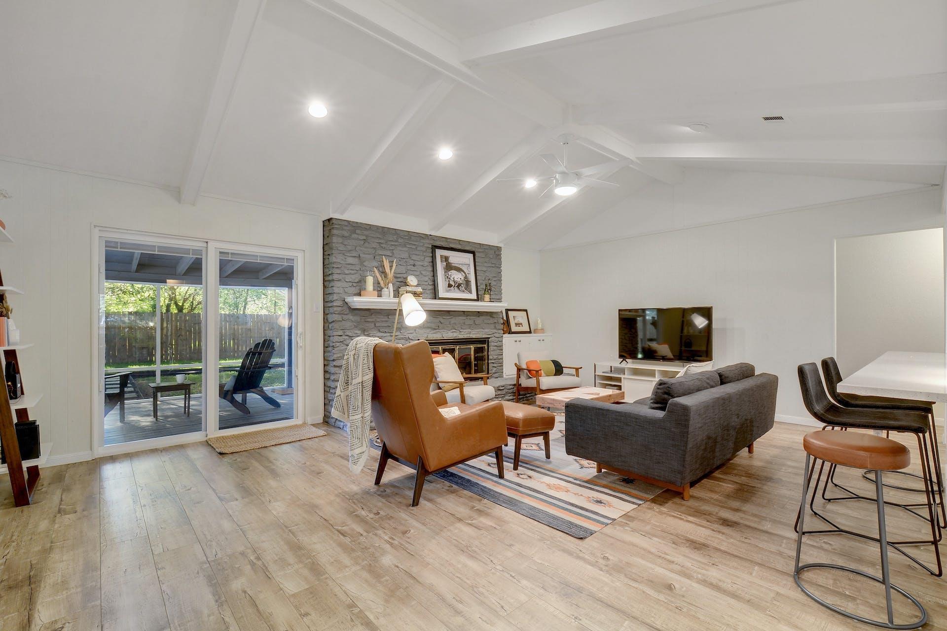 10603 Golden Quail Dr Property Photo 4