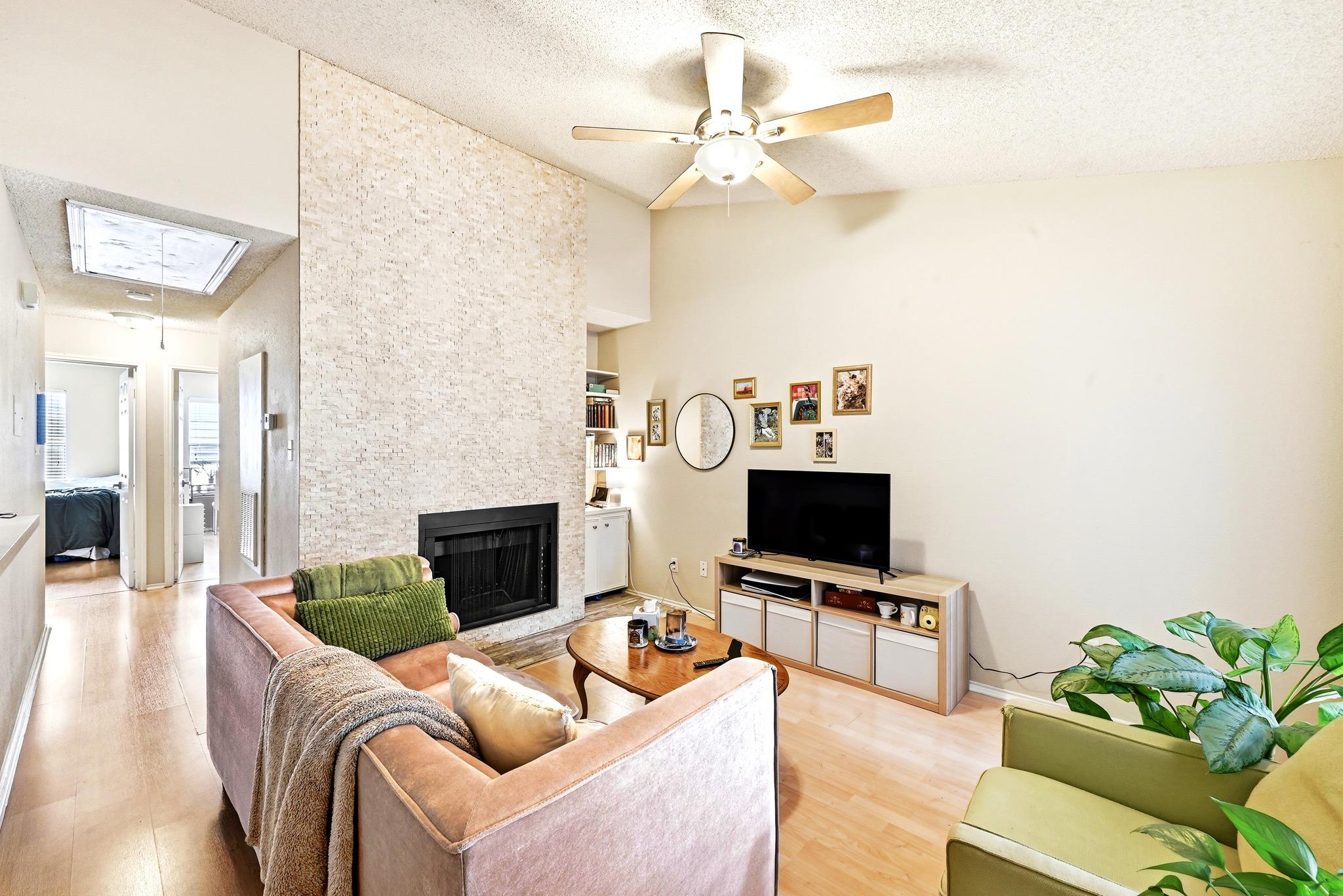 2706 Salado St #305 Property Photo 4