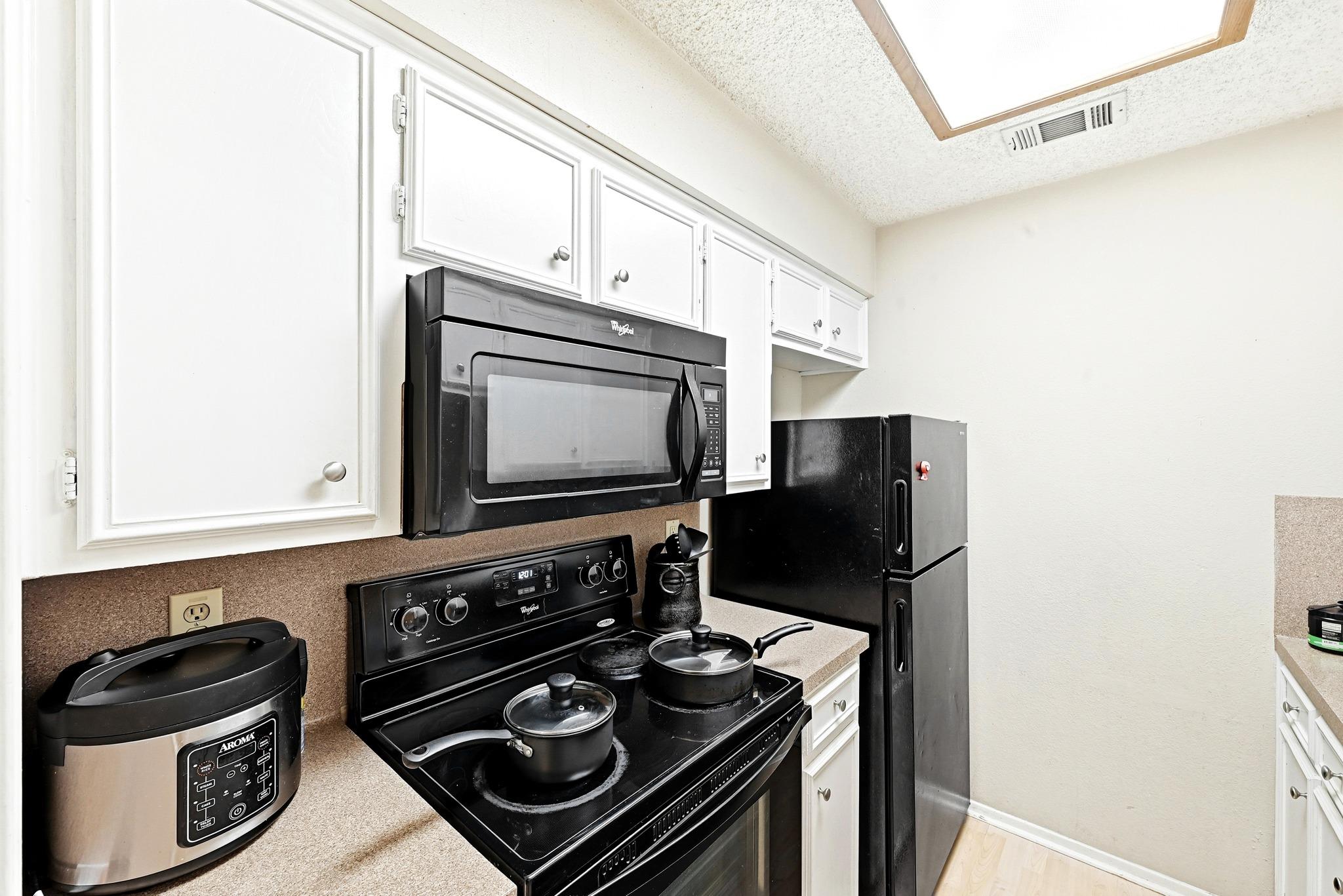 2706 Salado St #305 Property Photo 9