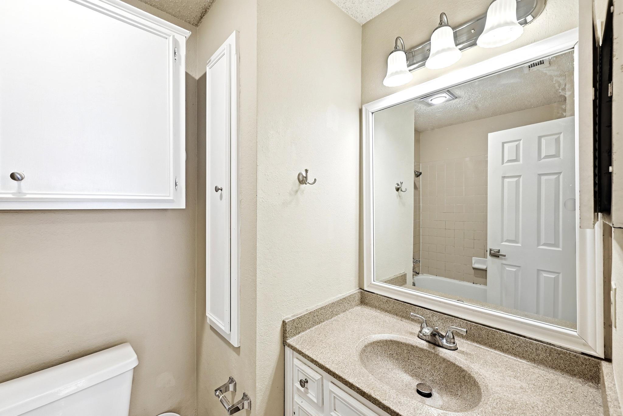 2706 Salado St #305 Property Photo 19