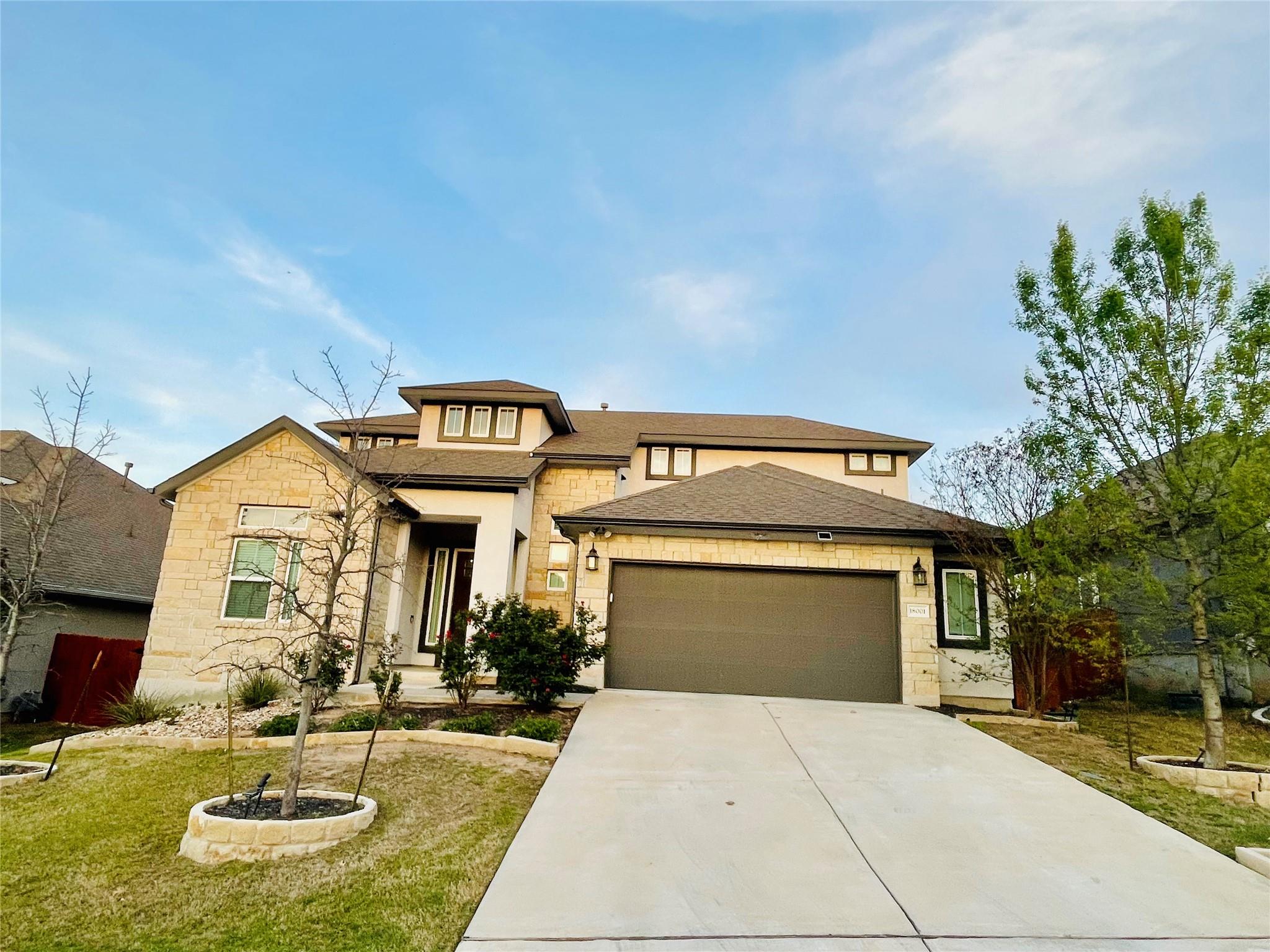 18001 Dufour Dr Property Photo 1