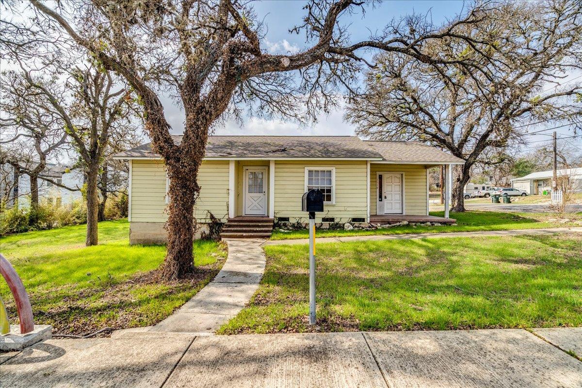 1119 N Lbj Dr Property Photo 2