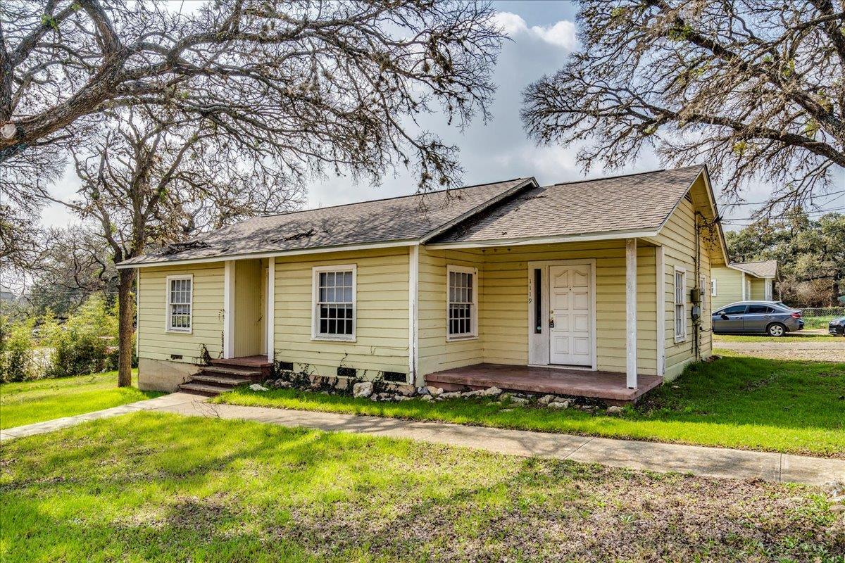 1119 N Lbj Dr Property Photo 3