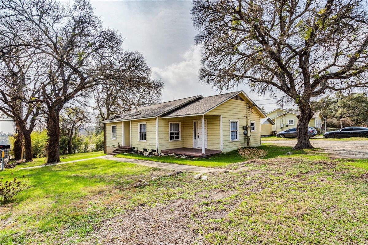 1119 N Lbj Dr Property Photo 4