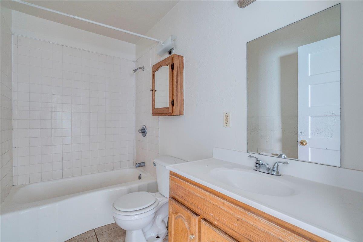 1119 N Lbj Dr Property Photo 19