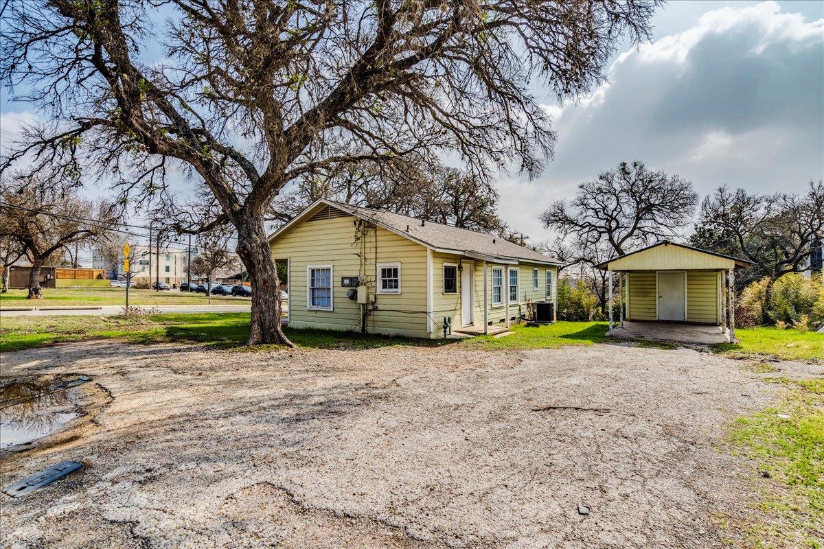 1119 N Lbj Dr Property Photo 20