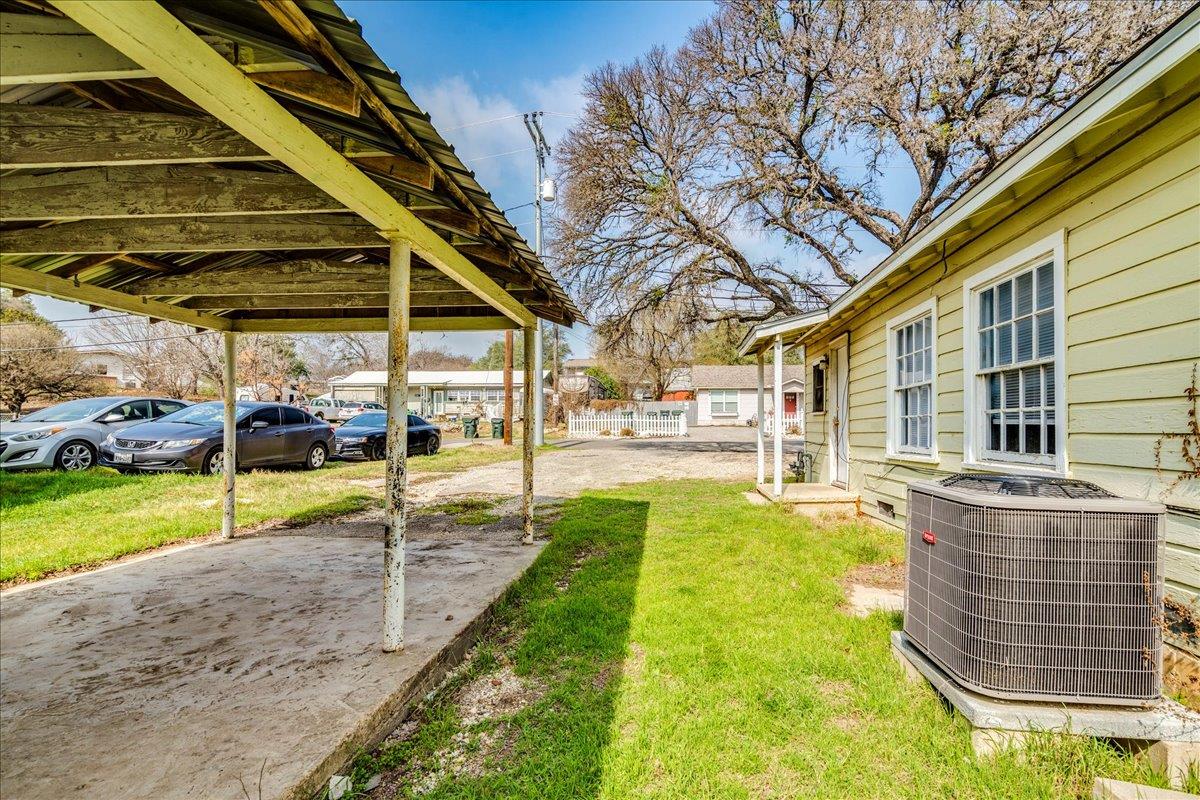 1119 N Lbj Dr Property Photo 21