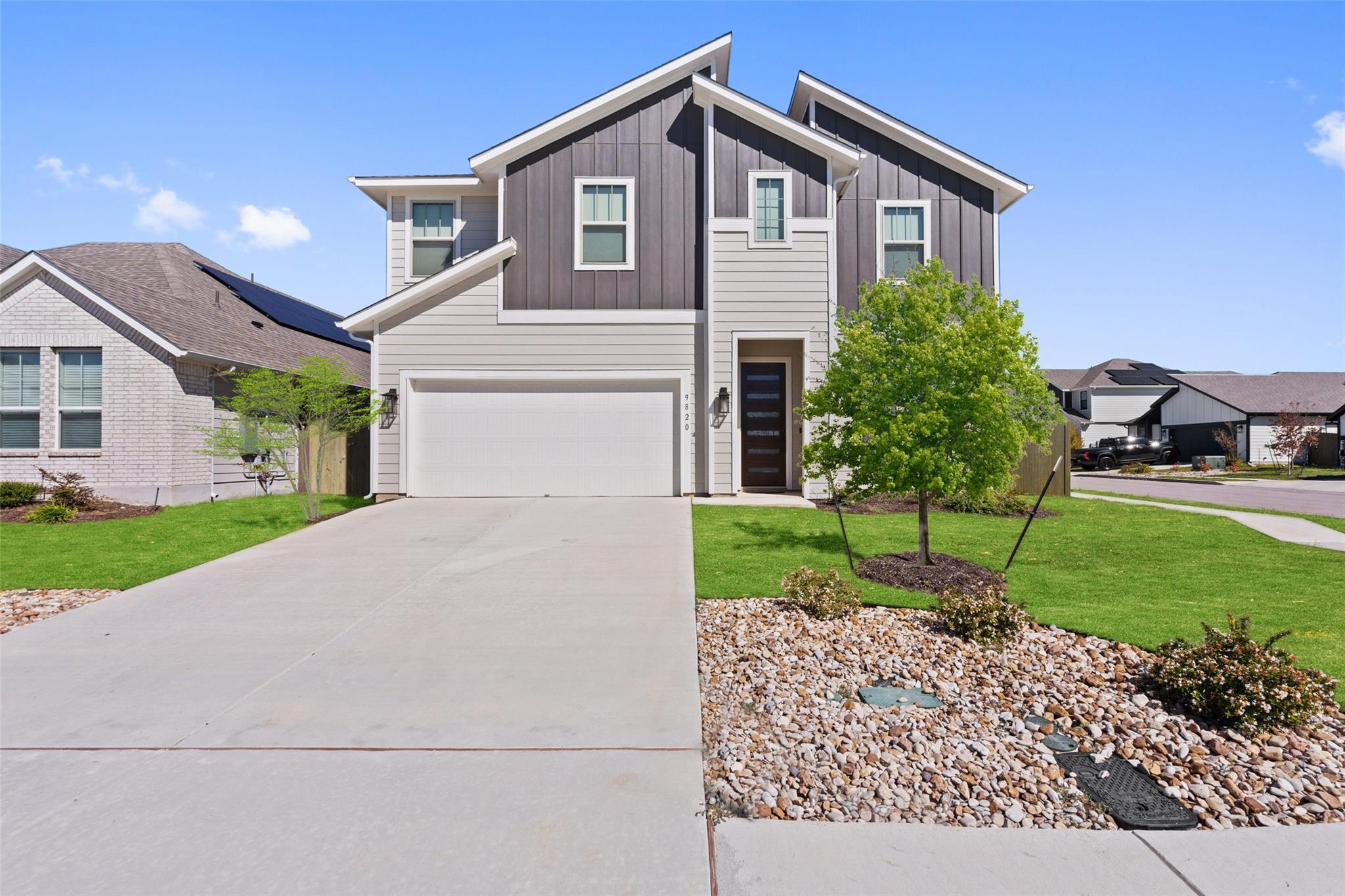 9820 Grapevine Leaf Dr Property Photo 1