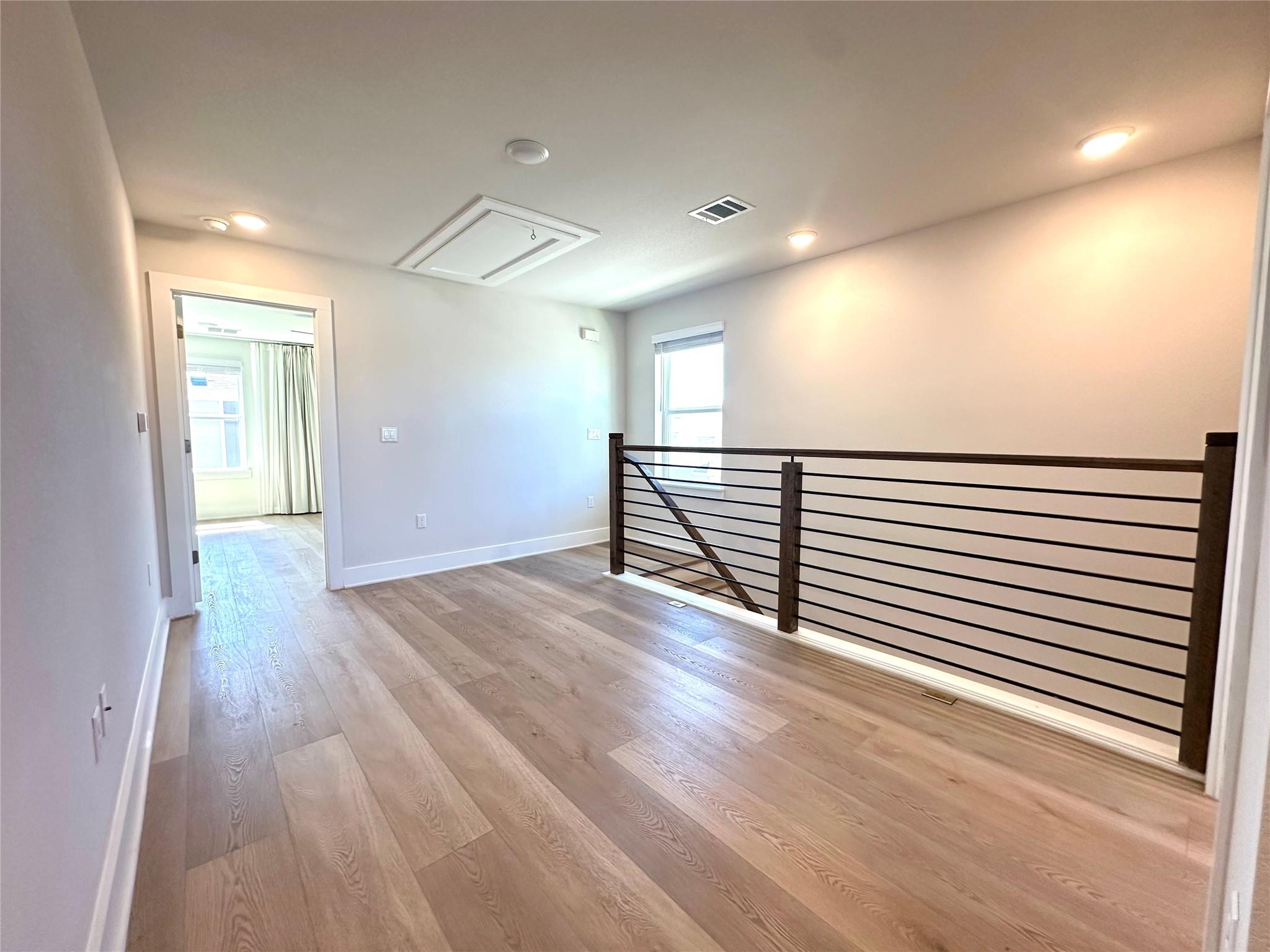 15701 Ellinger Dr Property Photo 10