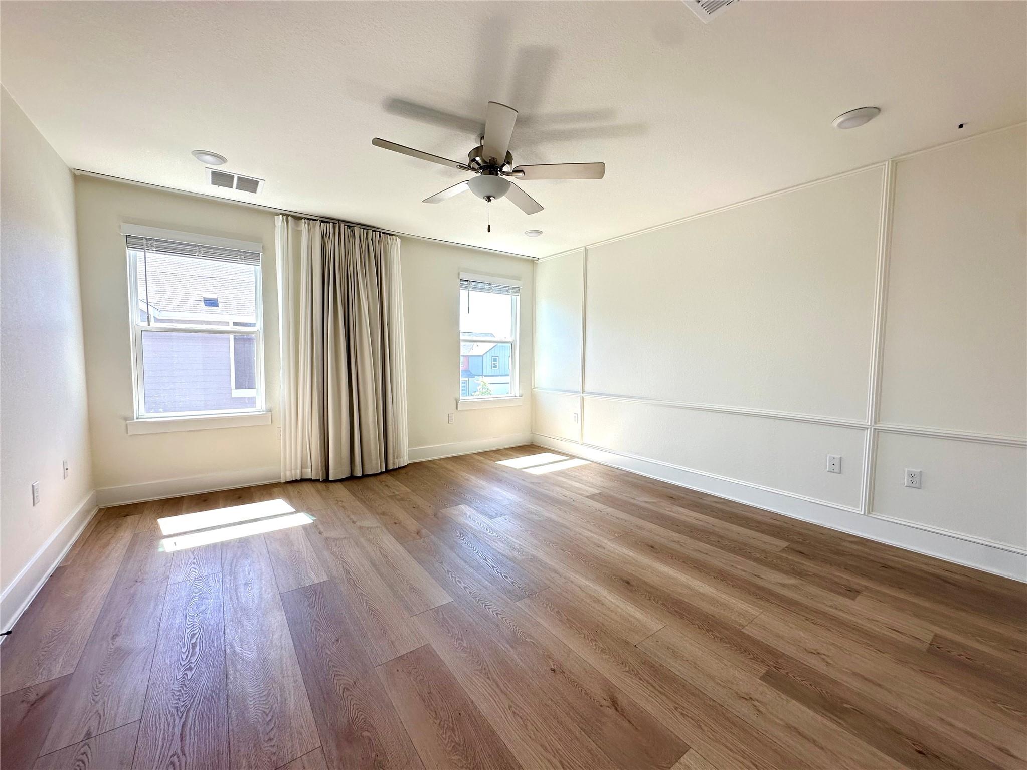 15701 Ellinger Dr Property Photo 12