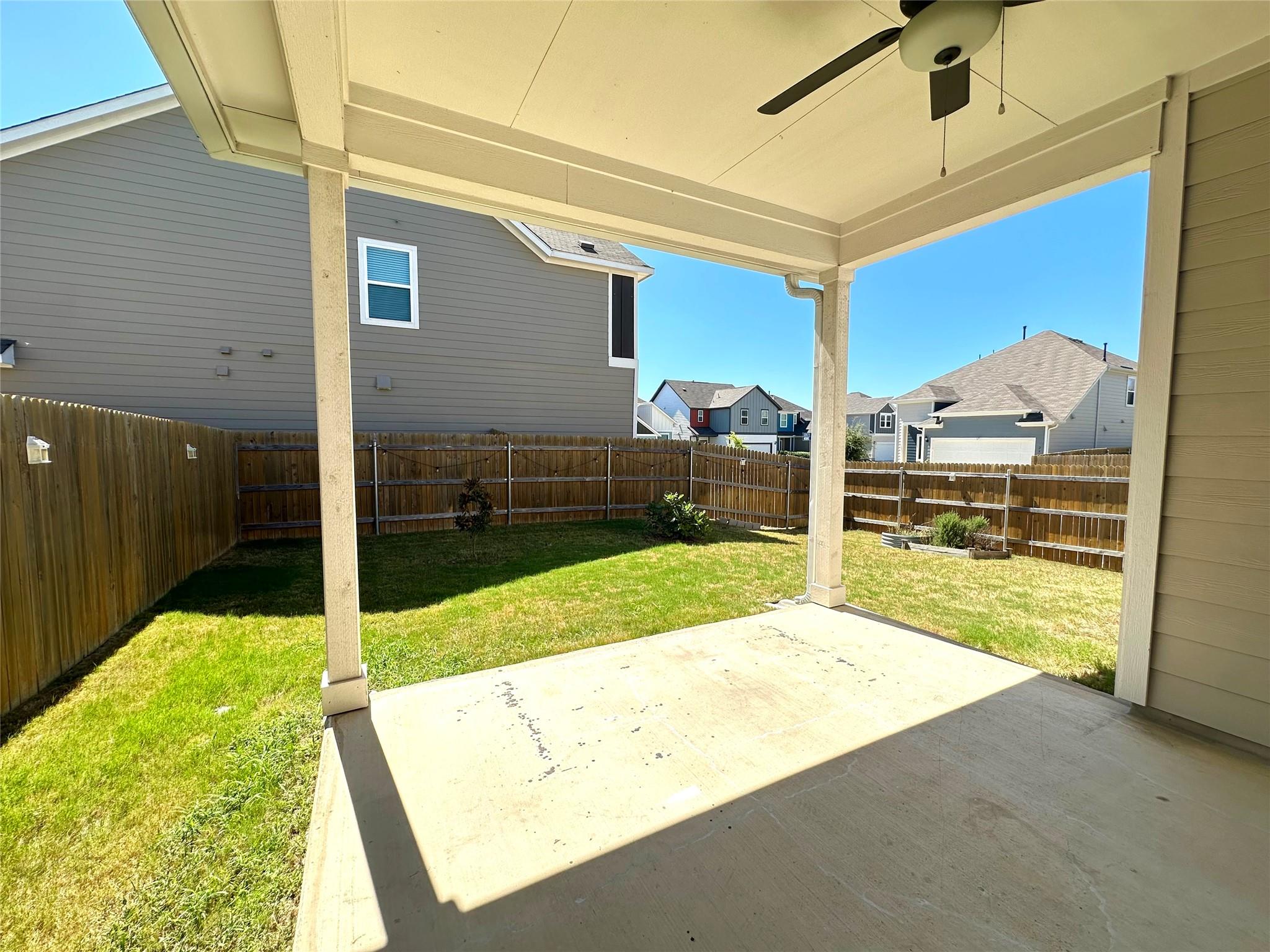 15701 Ellinger Dr Property Photo 19