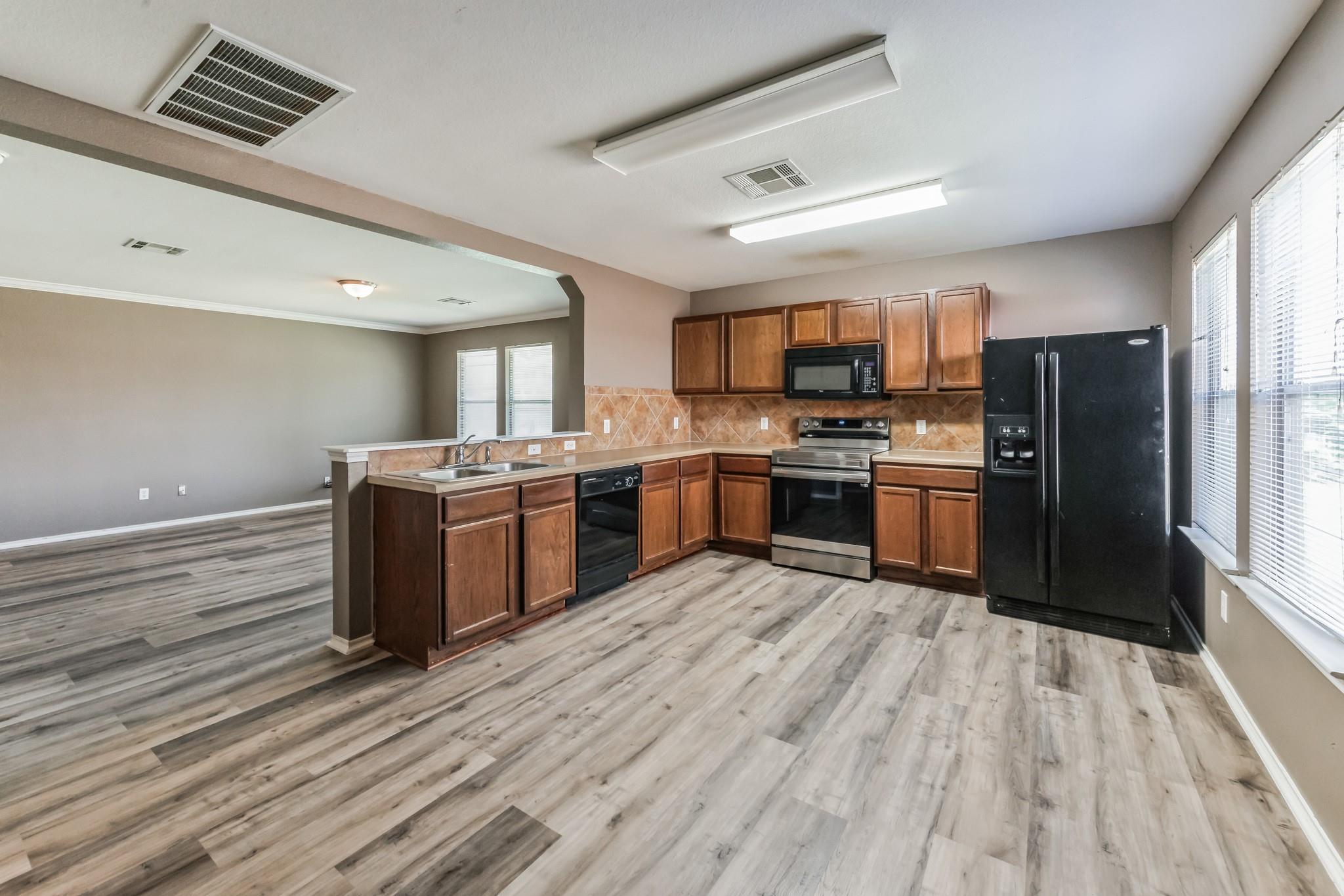5625 Clyde Ln Property Photo 1