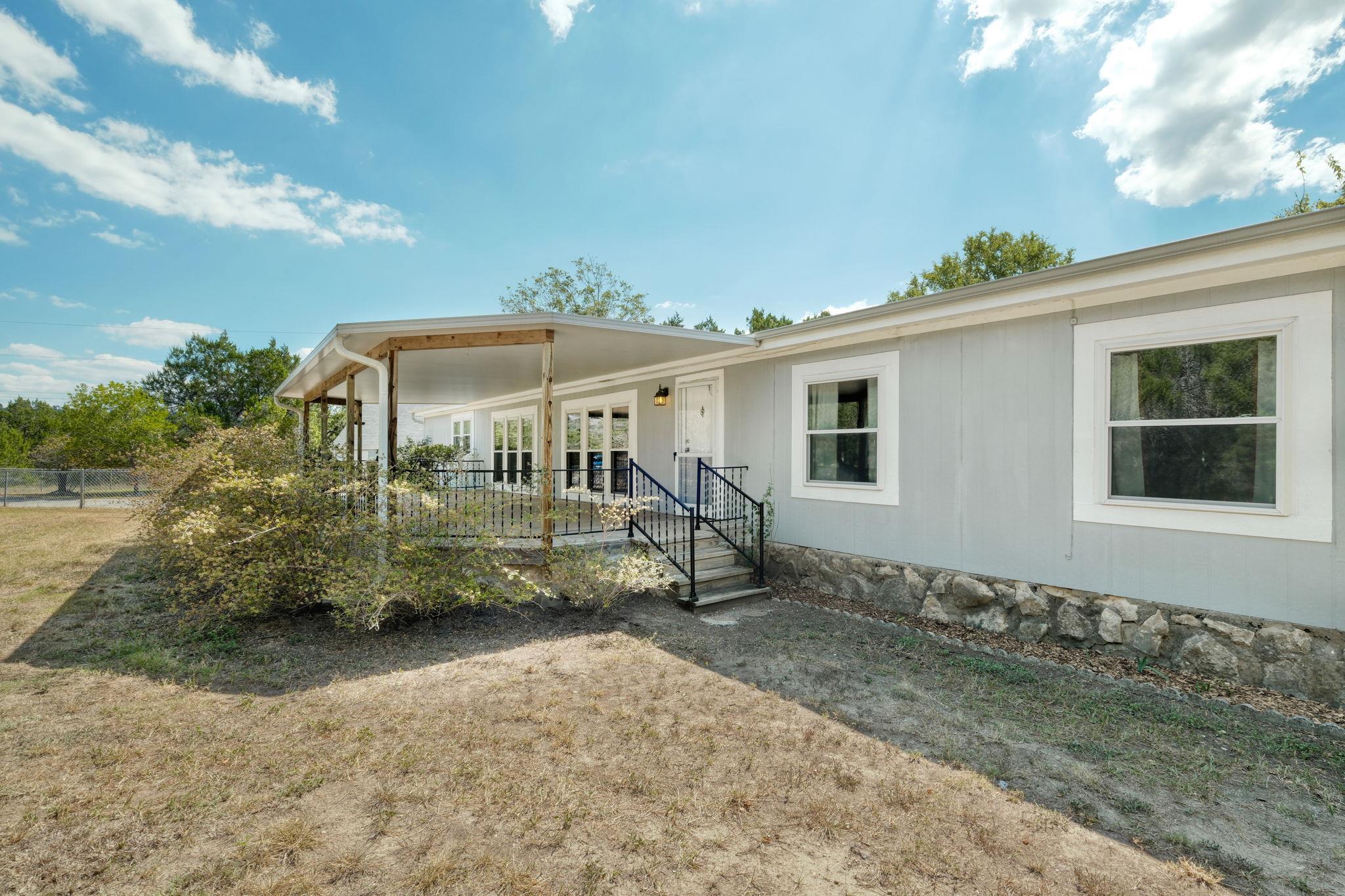 21405 Cherry Hollow Cv Property Photo 8