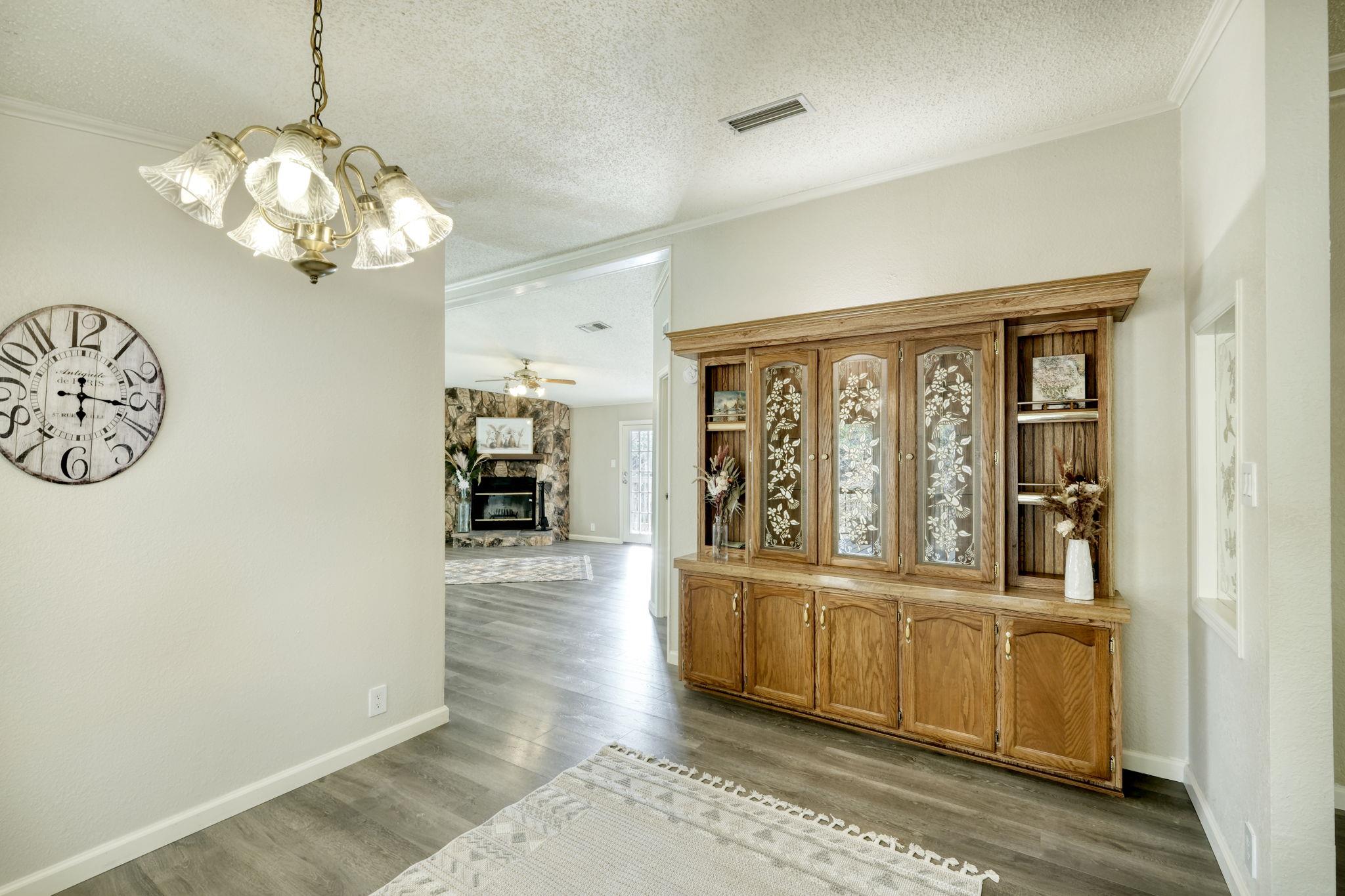 21405 Cherry Hollow Cv Property Photo 11