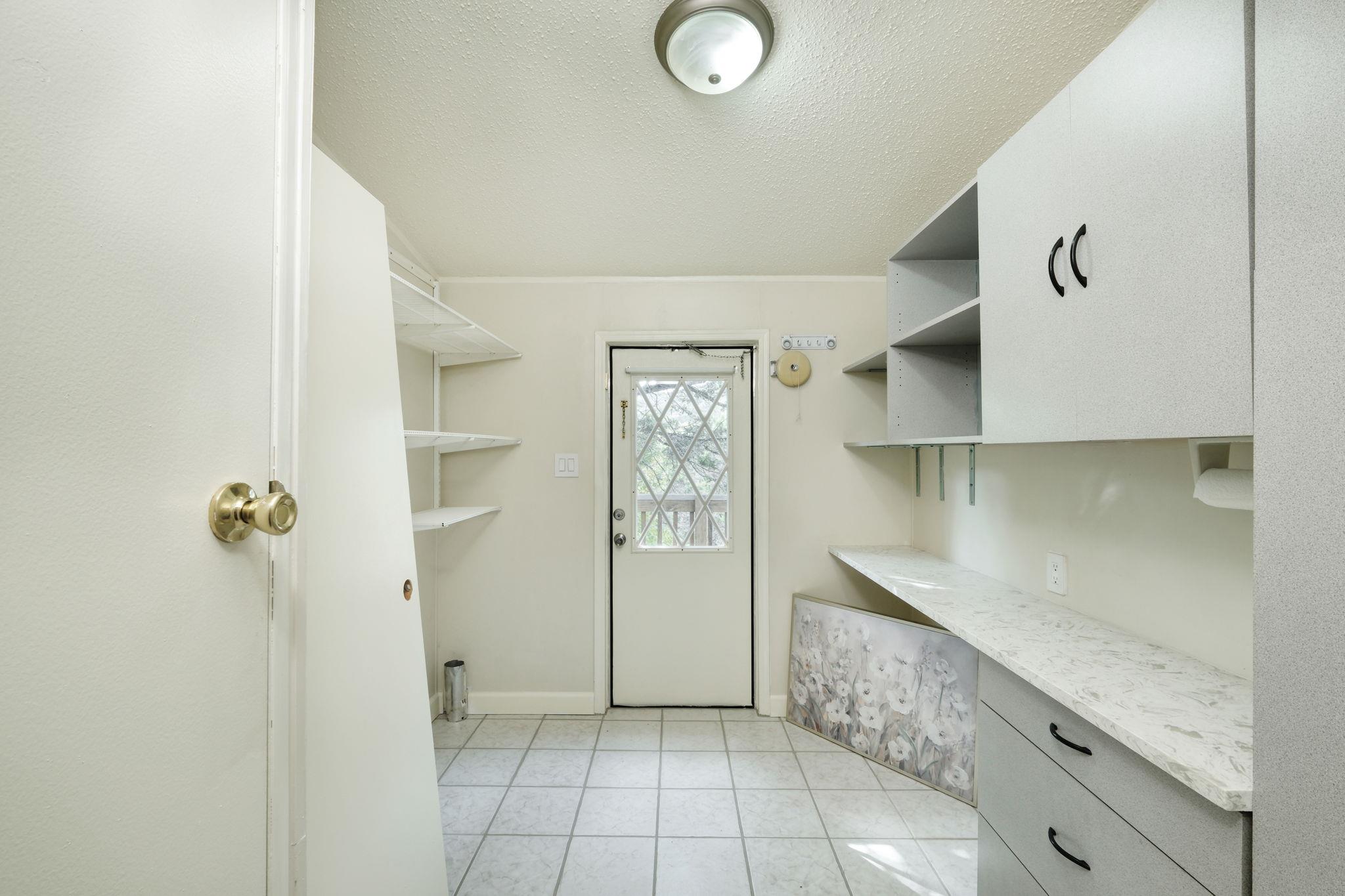 21405 Cherry Hollow Cv Property Photo 17